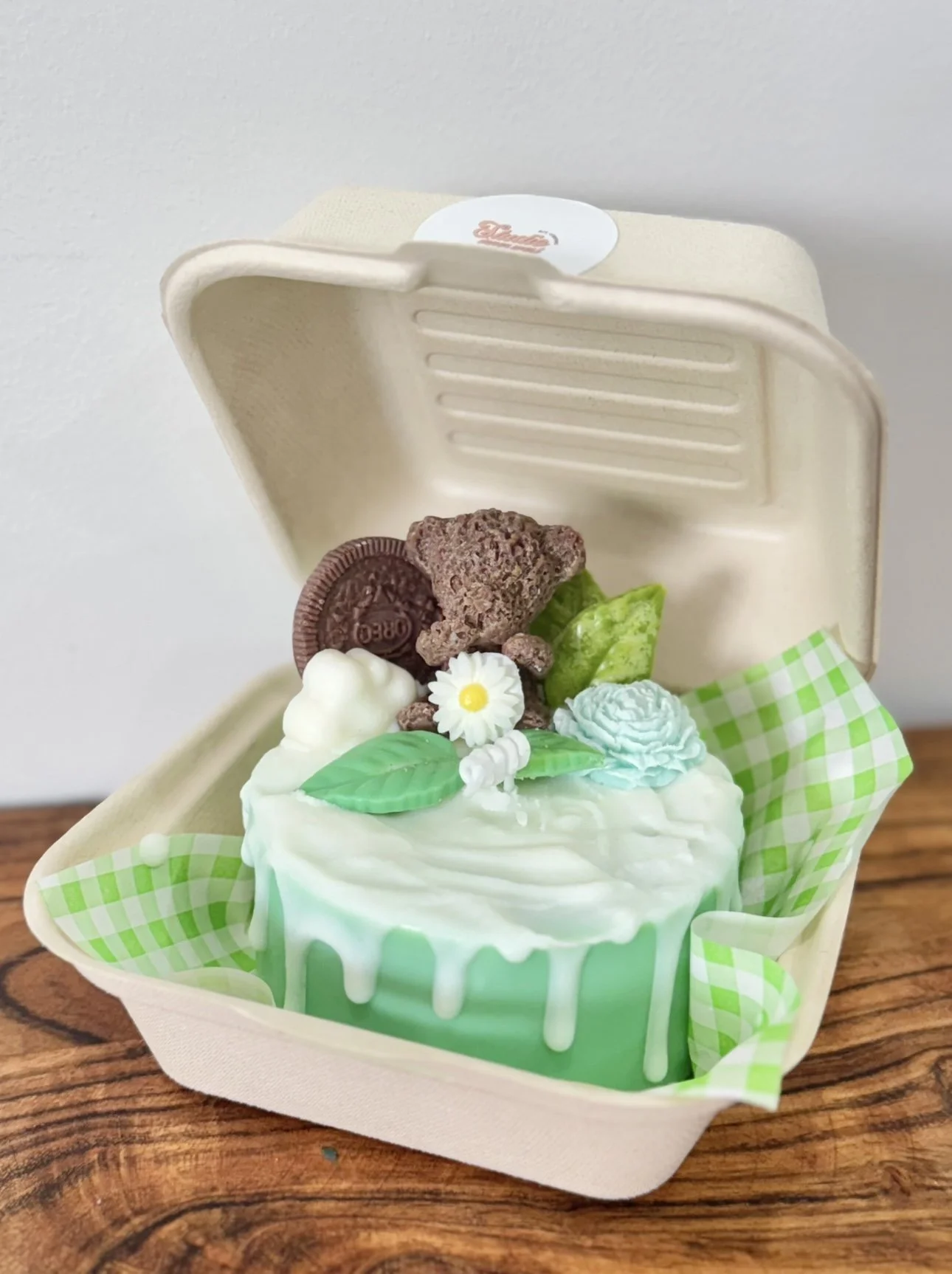 Cake candle drip cake vintage cake candle class workshop wax