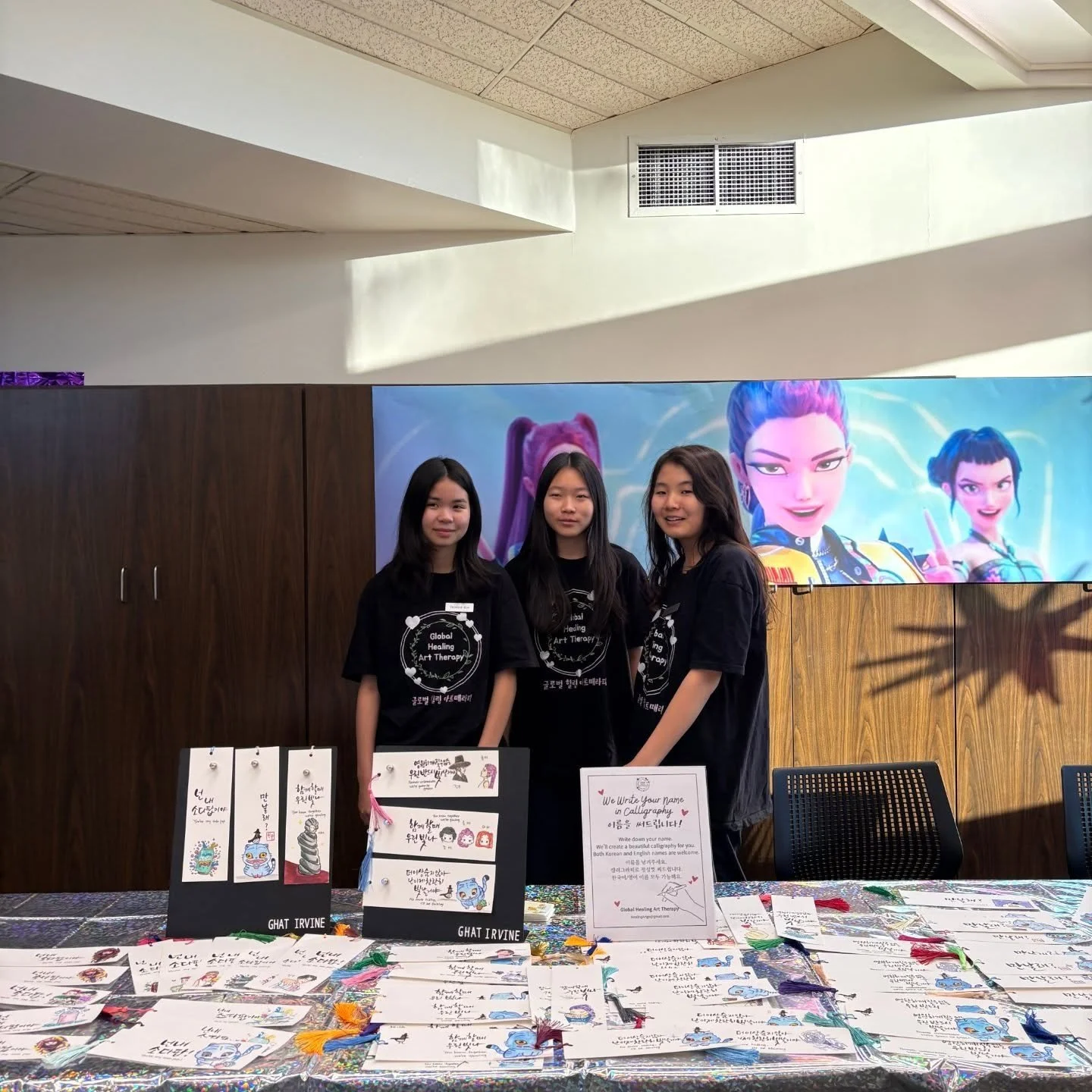 We had a wonderful time today at Irvine Heritage Park Library 💙
Visitors created personalized bookmarks with their names &mdash;
a small gesture filled with warmth and creativity.
Thank you to everyone who joined and shared this meaningful evening! 
