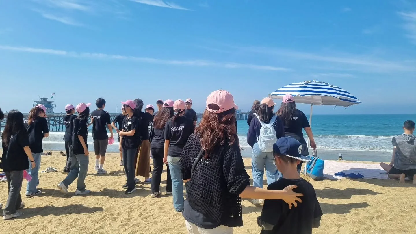 A special day of sharing hearts ✨

We shared messages through calligraphy,
discovered ourselves by drawing our own faces,
and encouraged one another with smiles.

When small acts come together to create great warmth,
volunteering becomes healing 💛

