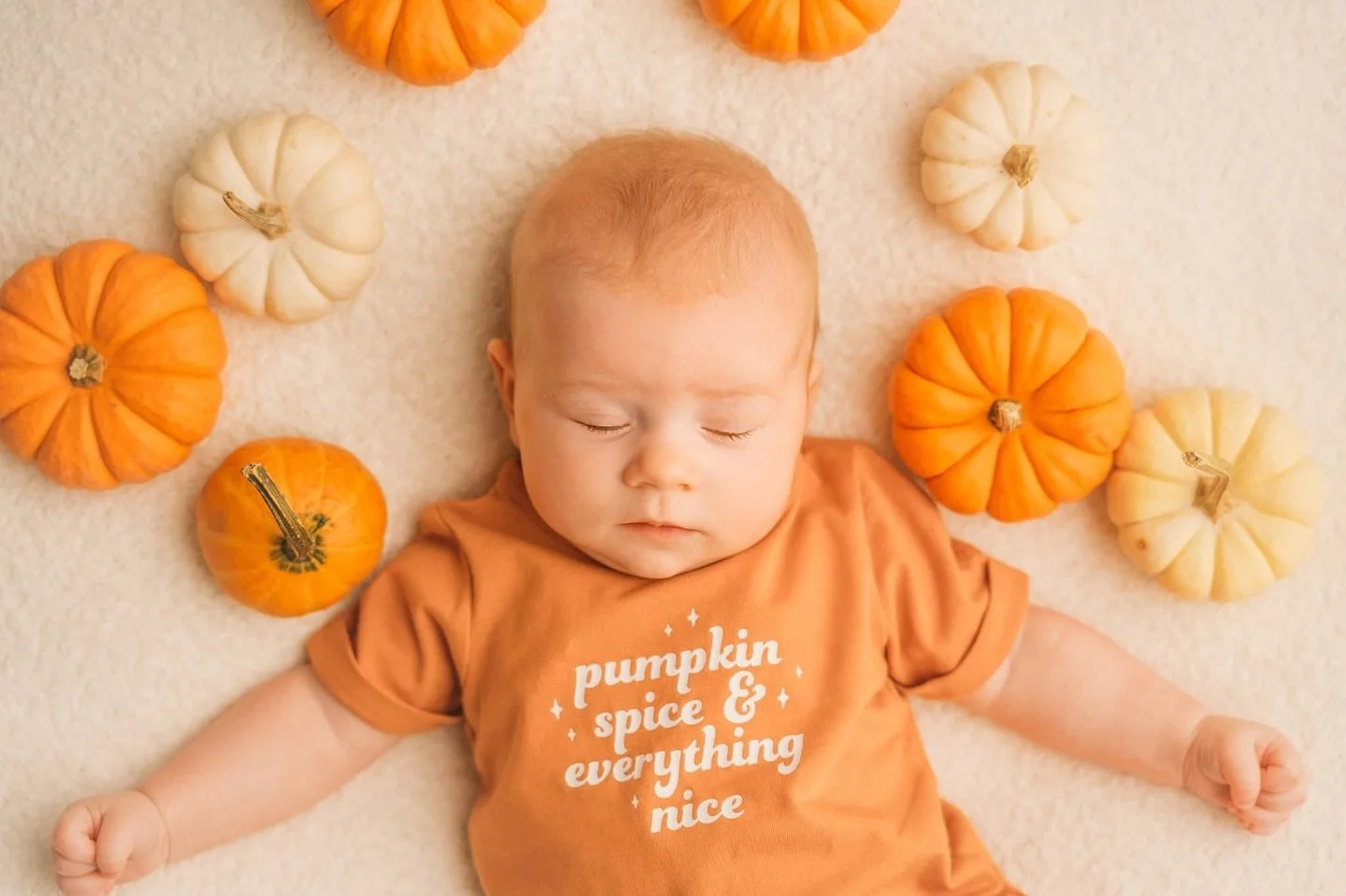 🎃Pumpkin spice &amp; everything nice🍁🍂
.
#milestone #milestonesession #milestoneportraits #3months #3monthmilestone #milestonephotographer #milestonephotography #fallvibes
