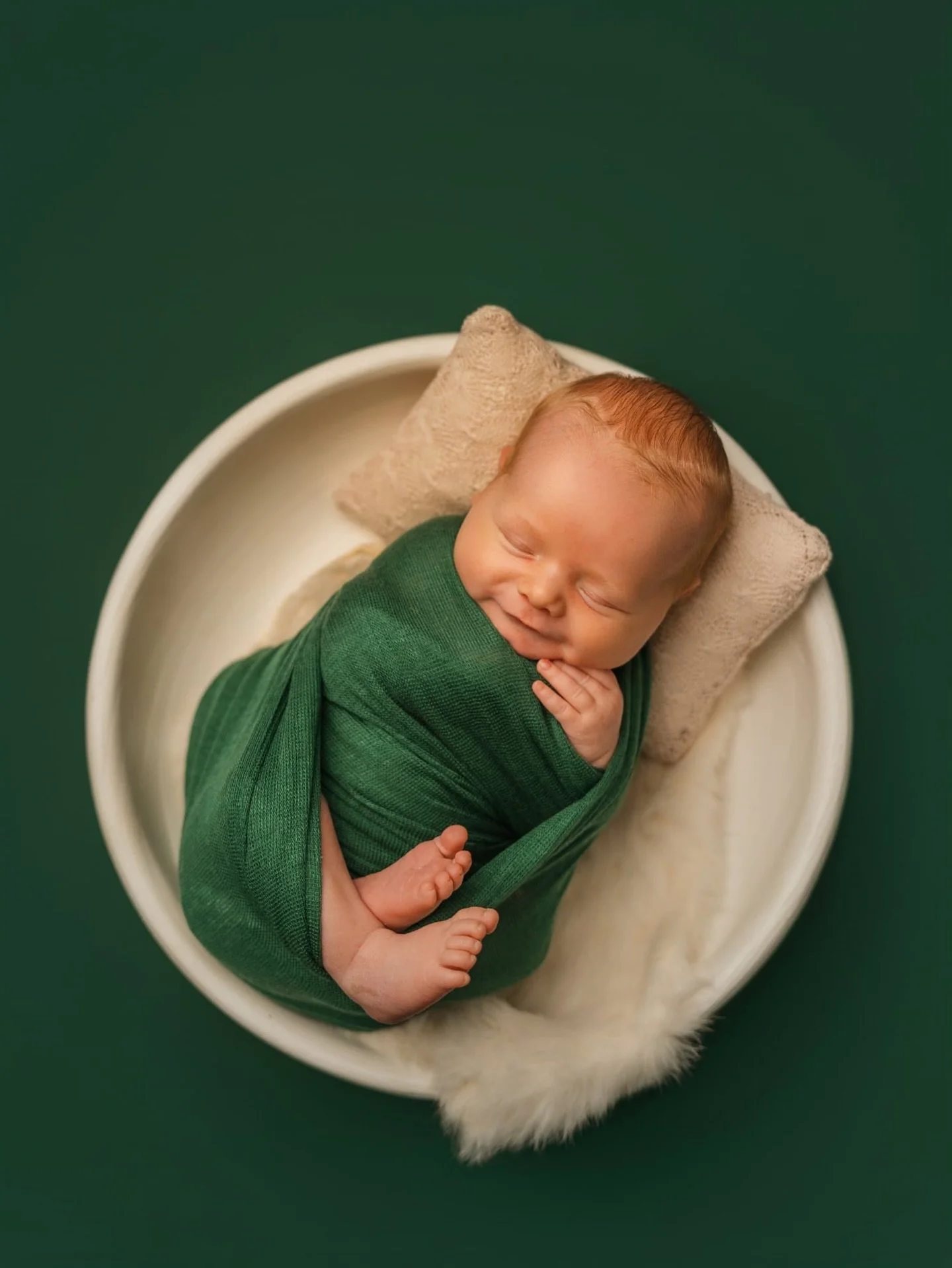 I spent this morning with sweet baby boy Bjorn &amp; my goodness he&rsquo;s a cuuuuuuutie 💚😍
.
#newbornphotography #midwestphotographer #newbornphotographer #newbornsession #newbornphotos #fargonewbornphotographer