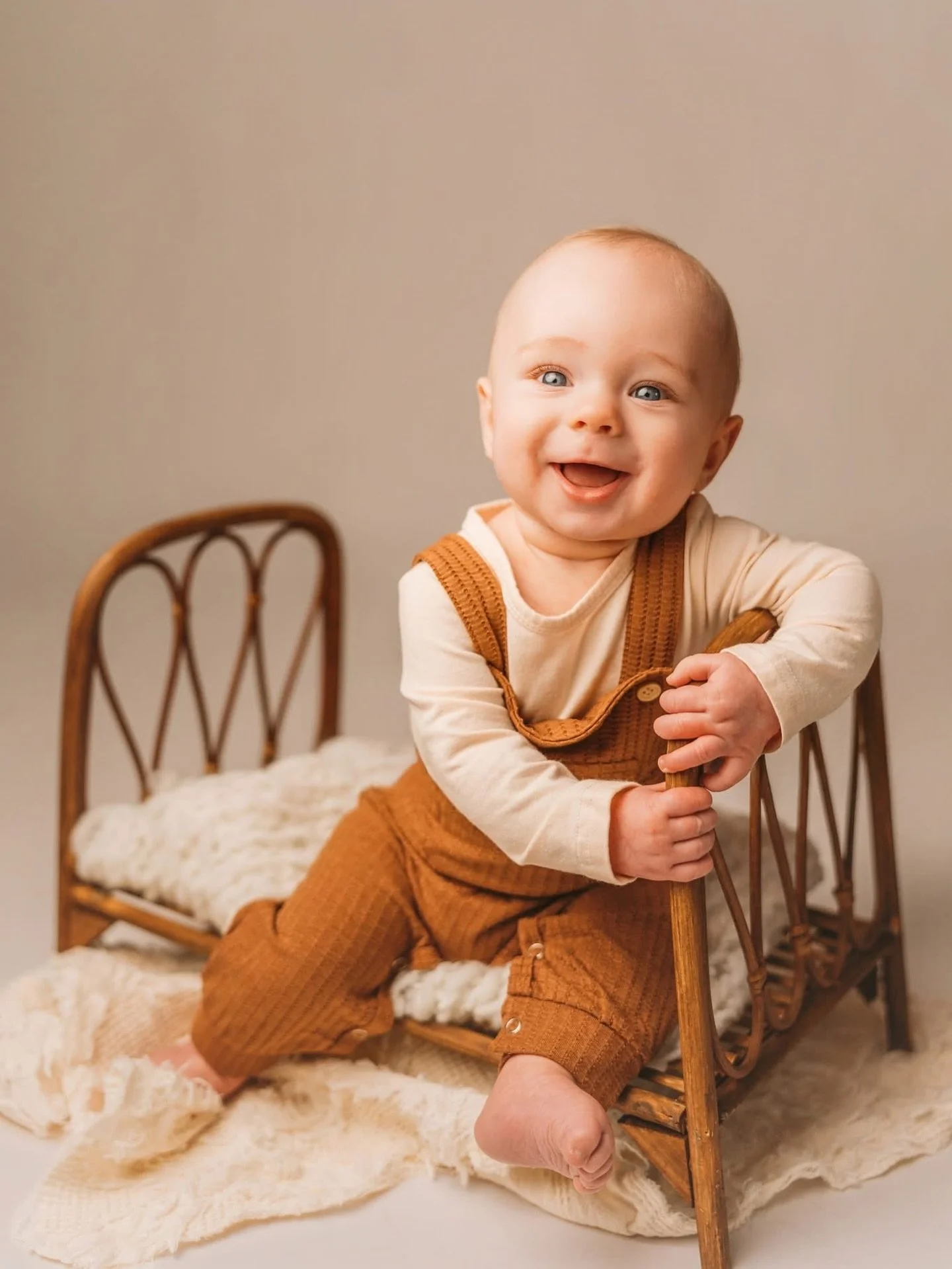 Meet Abel: his Chewbacca impersonation is ON. POINT. 
.
#milestonephotographer #milestonesession #milestonephotography #fargomilestone #sittersession #fargophotographer