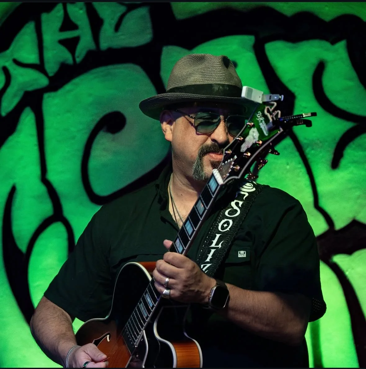 Javier Soliz: Guitar &amp; Vocals