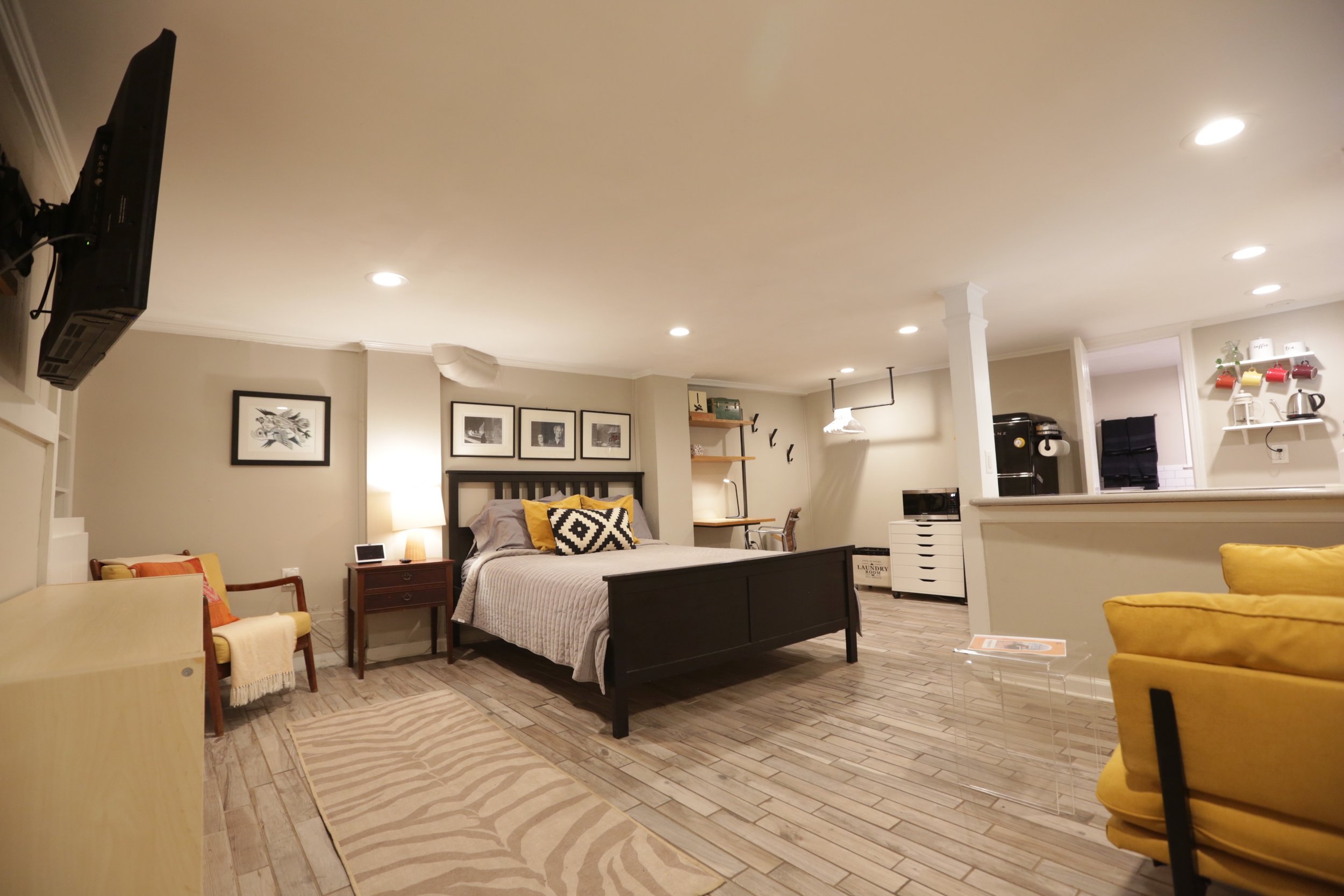 Queen Bed, Smart TV, Workspace
