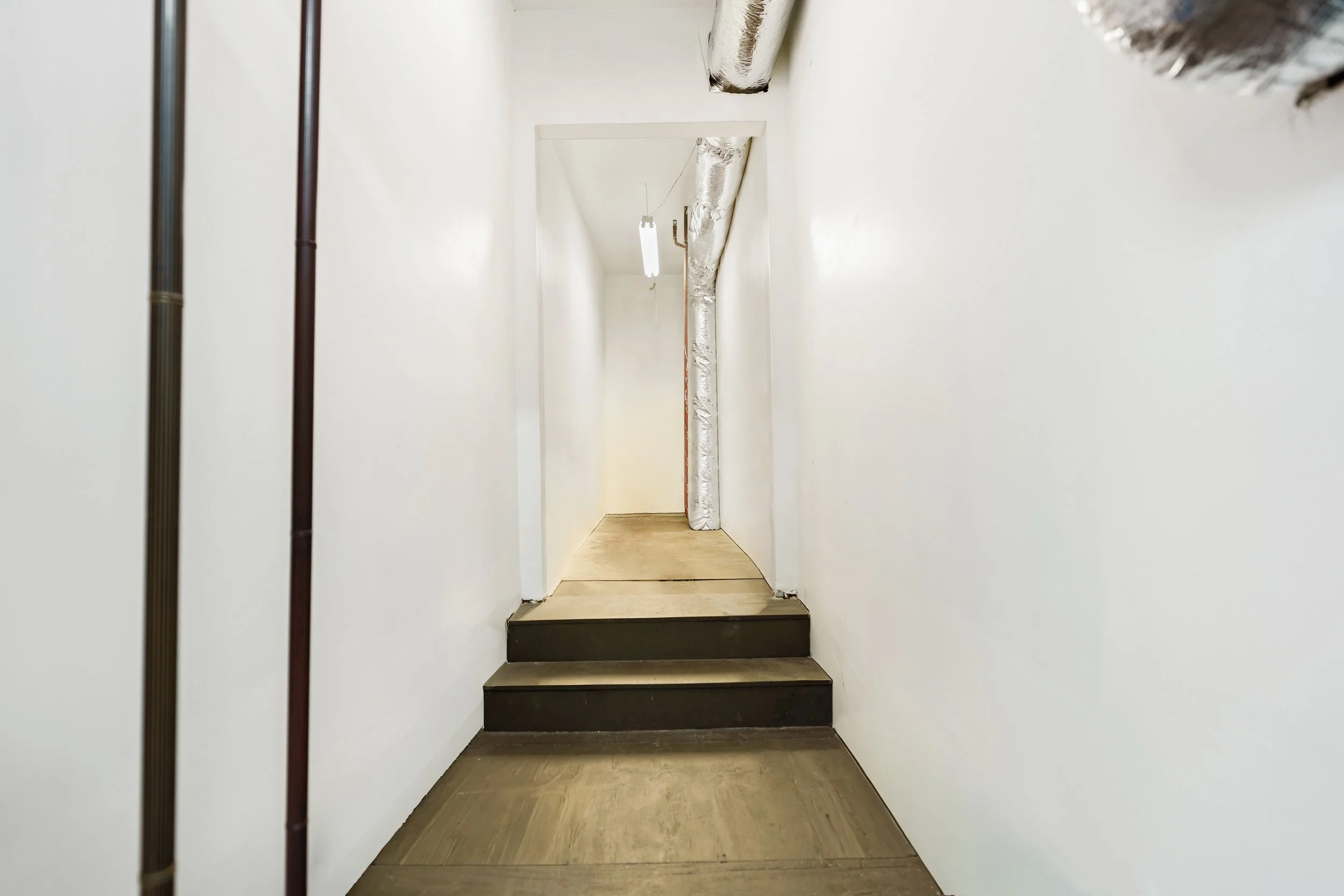 7037 La Tijera - object removal-2-2.jpg