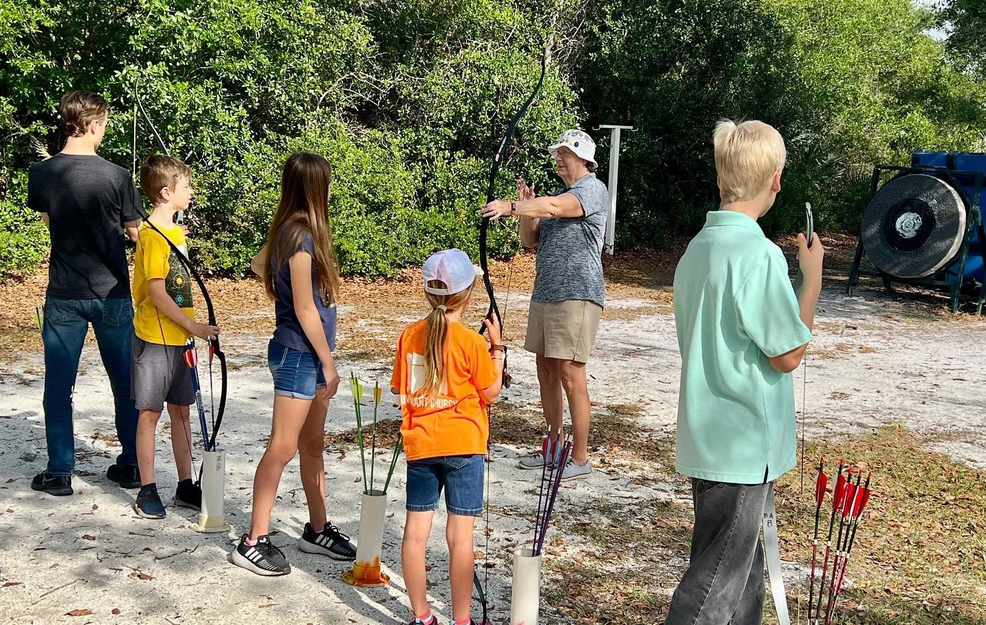 Our Instructor Angie showing technique. Definitely see a lot of talent in these kids. Great job all of you 👏🏻 🏹 🎯 #archeryclass #brevardcountyfl #melbourne #archery
