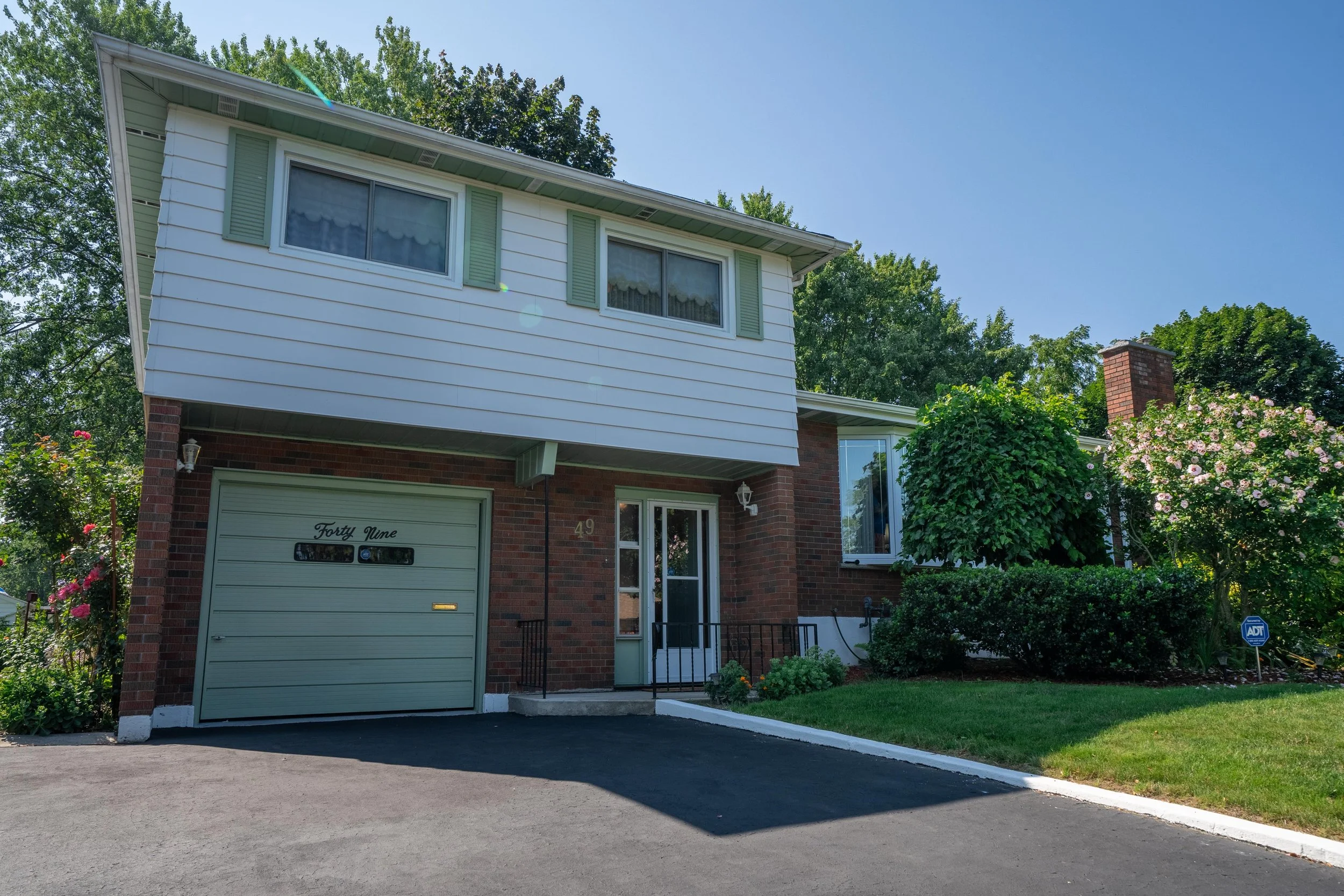 49 Driftwood Drive Brantford-4.jpg