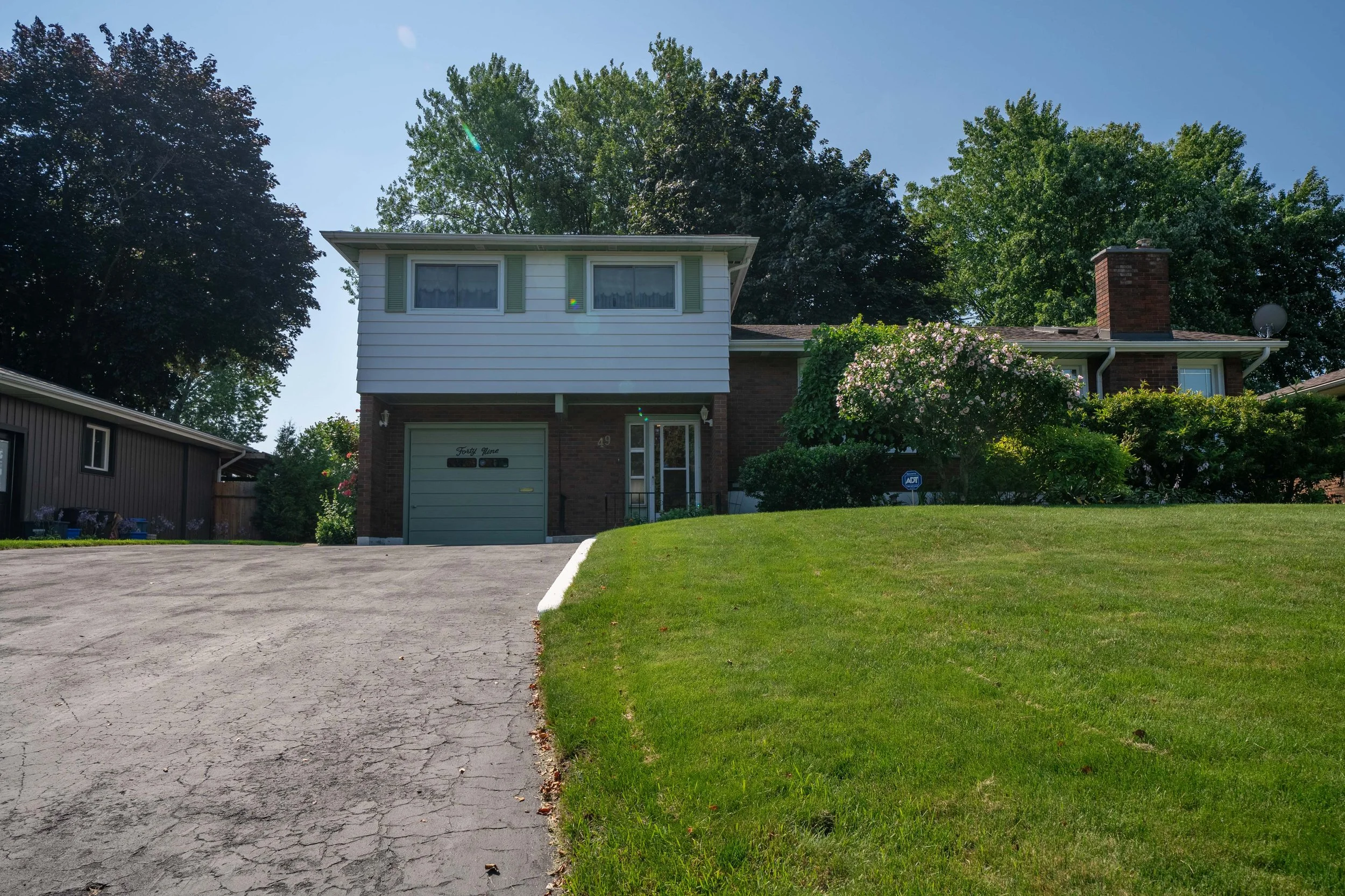 49 Driftwood Drive Brantford-3.jpg
