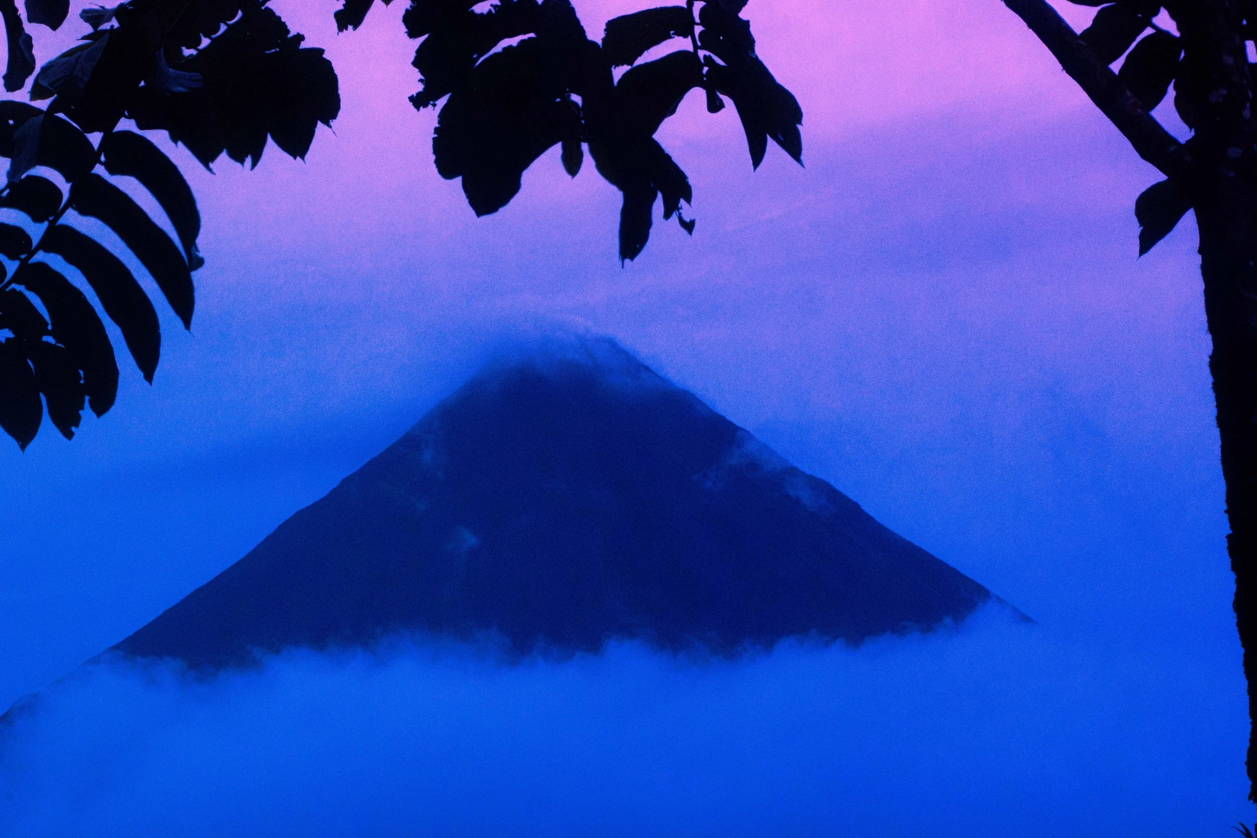 Costa_Rica_color_volcano-1.jpg