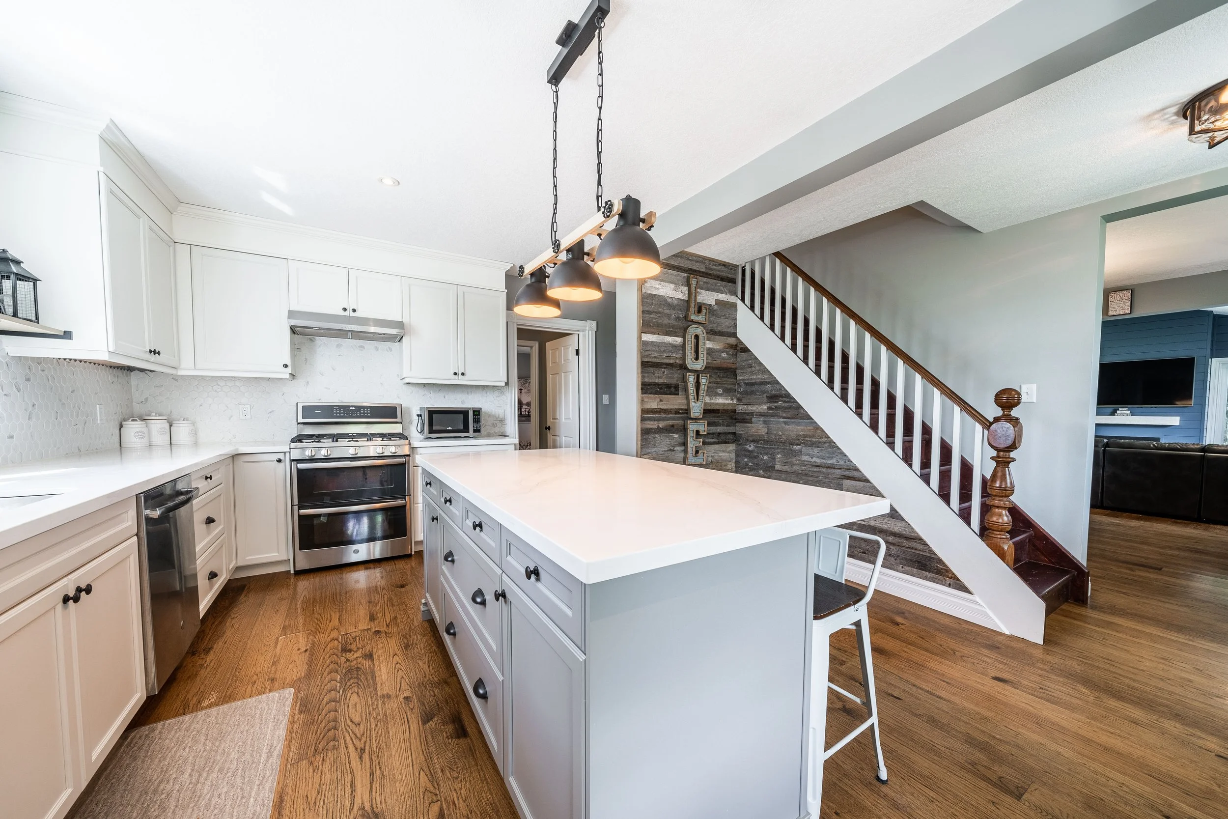 3255 Cockshutt Road, Wilsonville-15.jpg