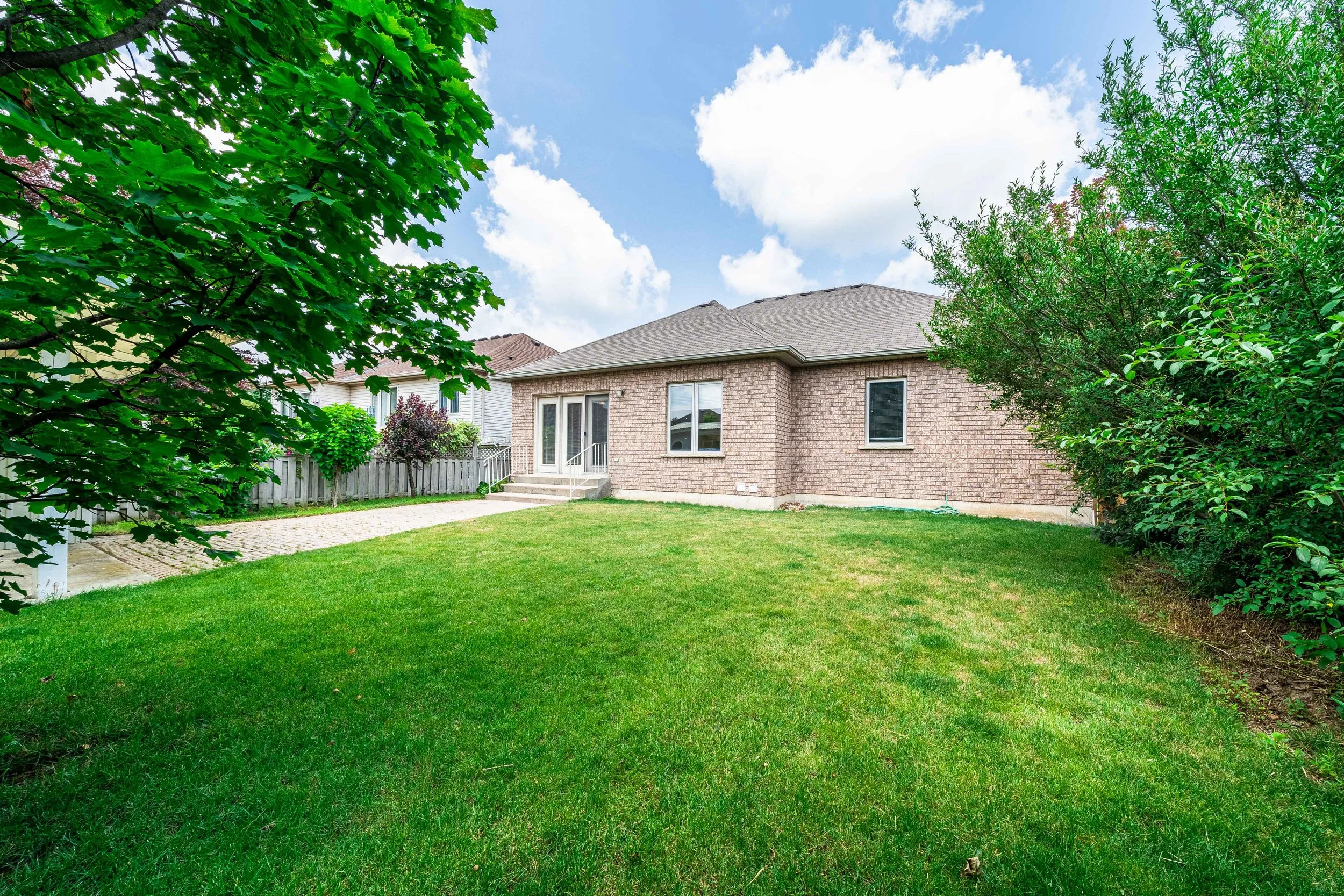 35 Casson Lane, Brantford-25.jpg