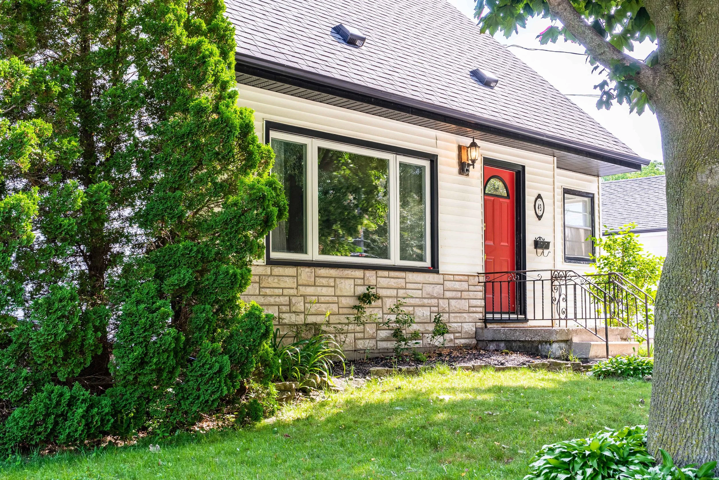43 Central Park ave, Dundas-8.jpg