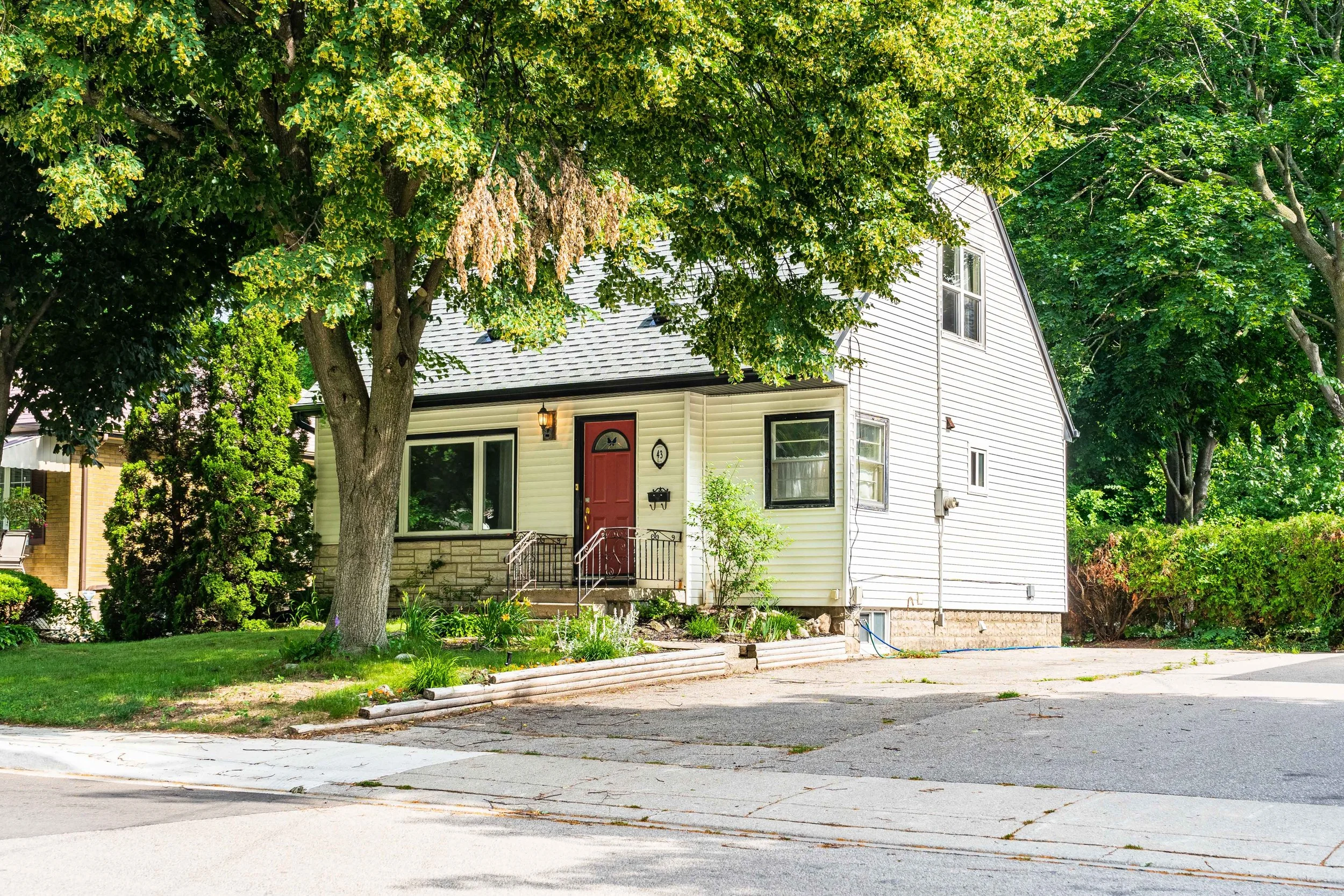 43 Central Park ave, Dundas-7.jpg