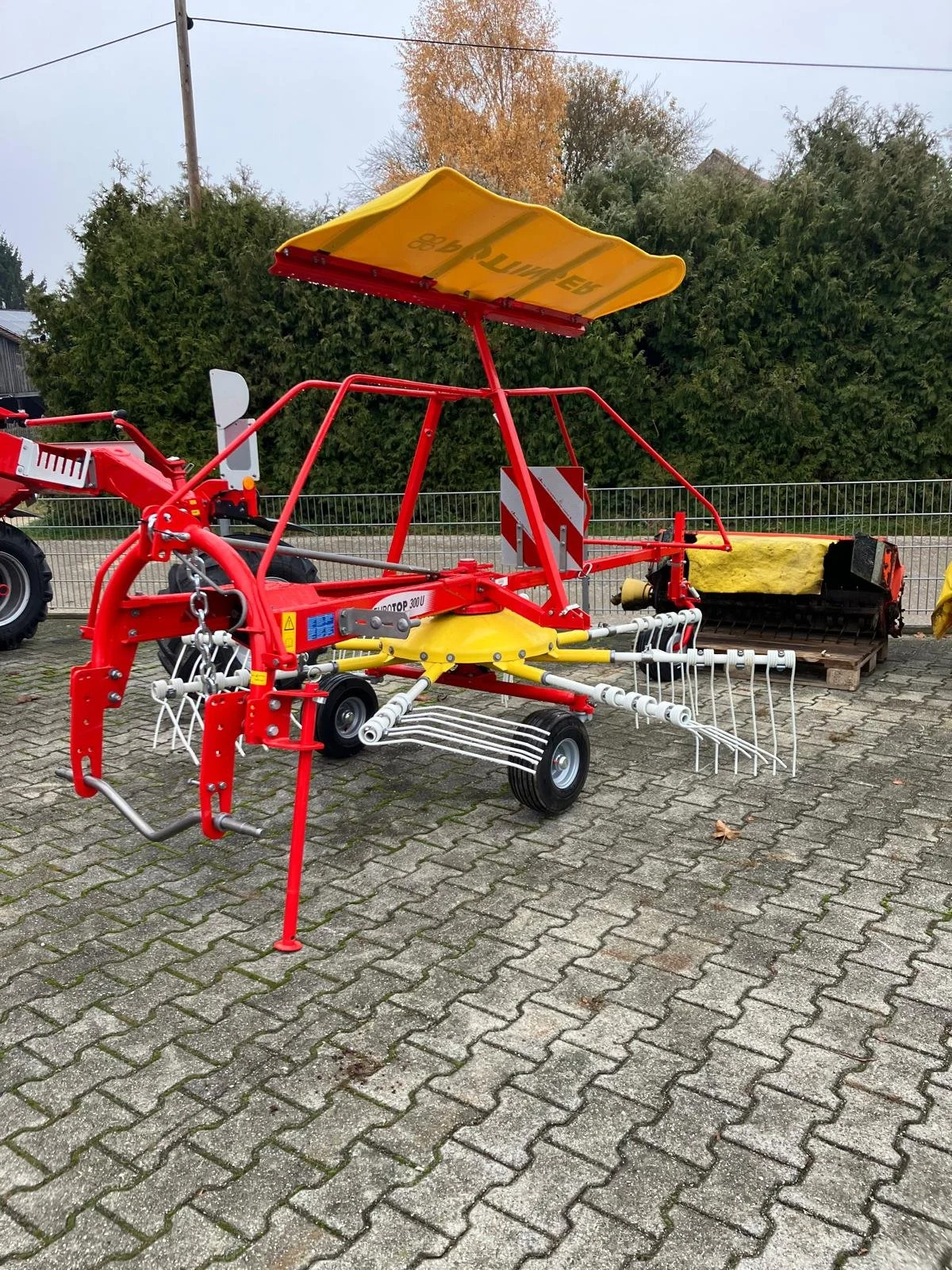 Pöttinger TOP 300_2.jpg