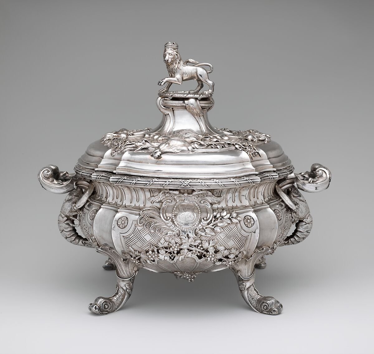 Tureen, Paul de Lamerie (British, 1688–1751, active 1712–51), Silver, British, London