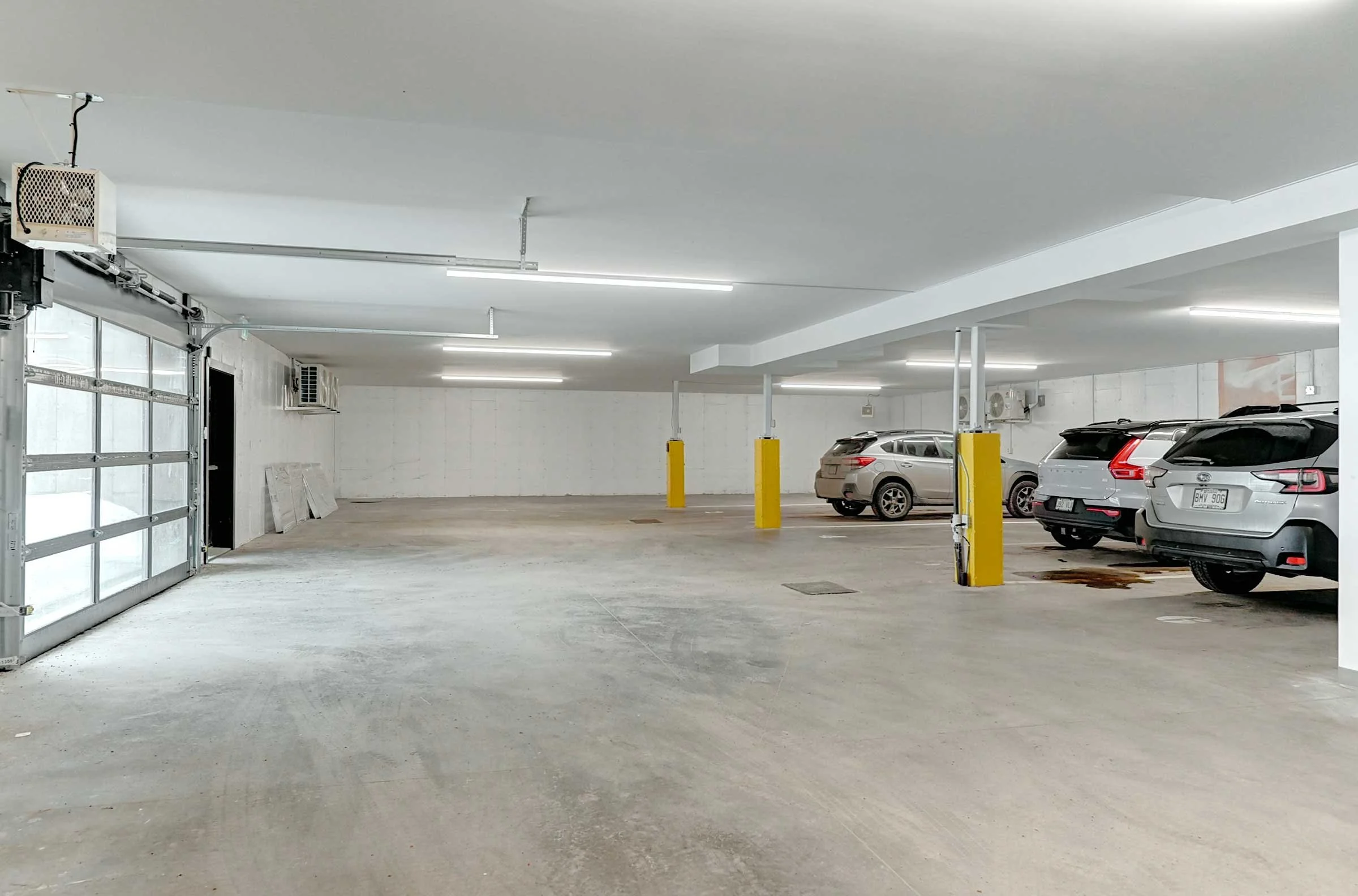 sherplex-appartement-magog-parking.jpg
