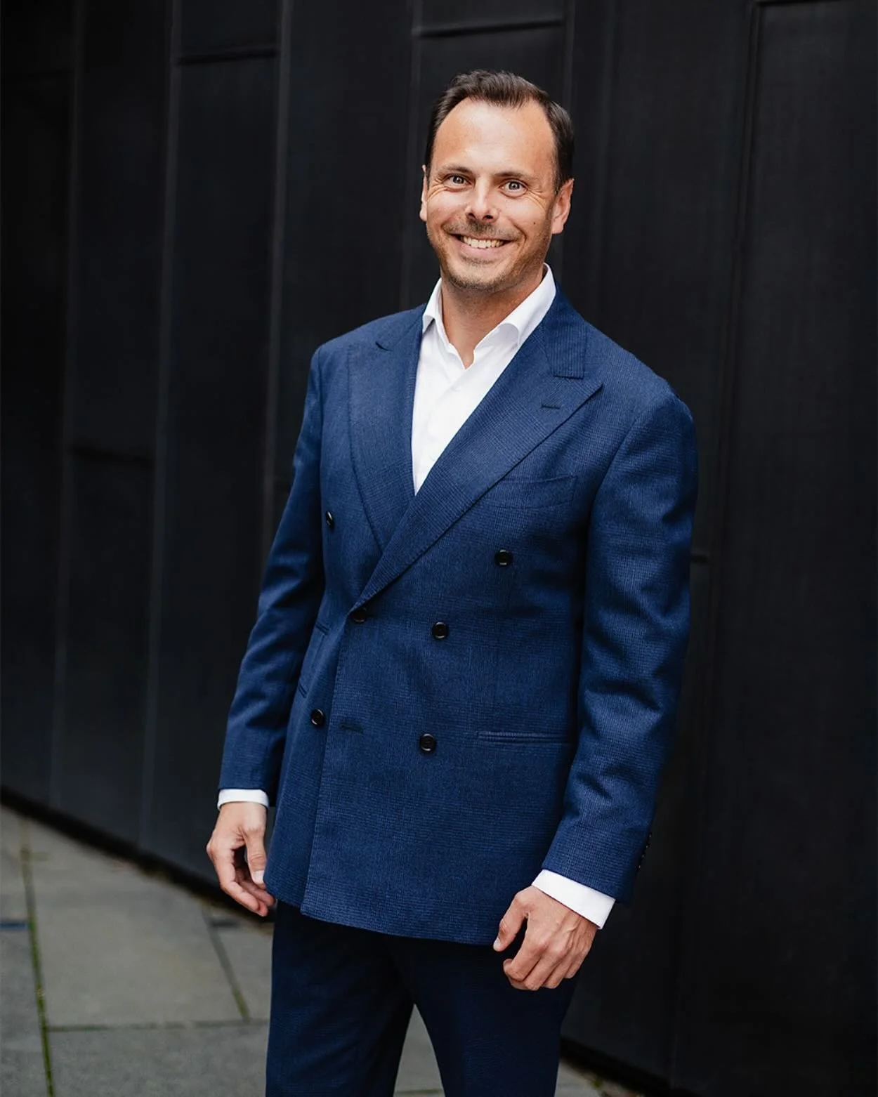 &ldquo;&Aring; ta bilder med Tina var en behagelig og god opplevelse. Jeg &oslash;nsket meg profesjonelle bilder og Tina fant locations som fikk frem det rette uttrykket. Bildene ble veldig bra!&rdquo; - Stein Magne

Alltid stas med fine tilbakemeldi