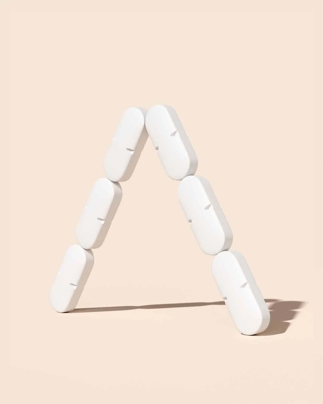 Shot_18_AcyclovirPill_GenitalHerpes_4x5.jpg