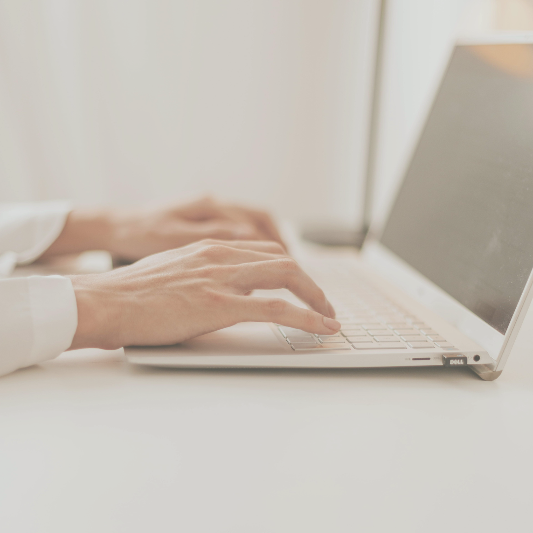 What Does a Virtual Assistant Actually Do? (And What They Don’t)
