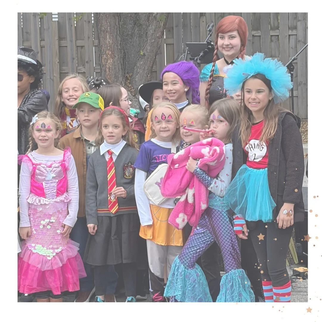 What an incredible day at the Naperville Roadshow Fall Festival with our favorite characters from Dash of Dust Studio &ndash; Snow Sister, Blue Dog, and Orange Dog! ❄️🐶🍊✨ 

They brought the magic to the festival, spreading smiles, posing for photos