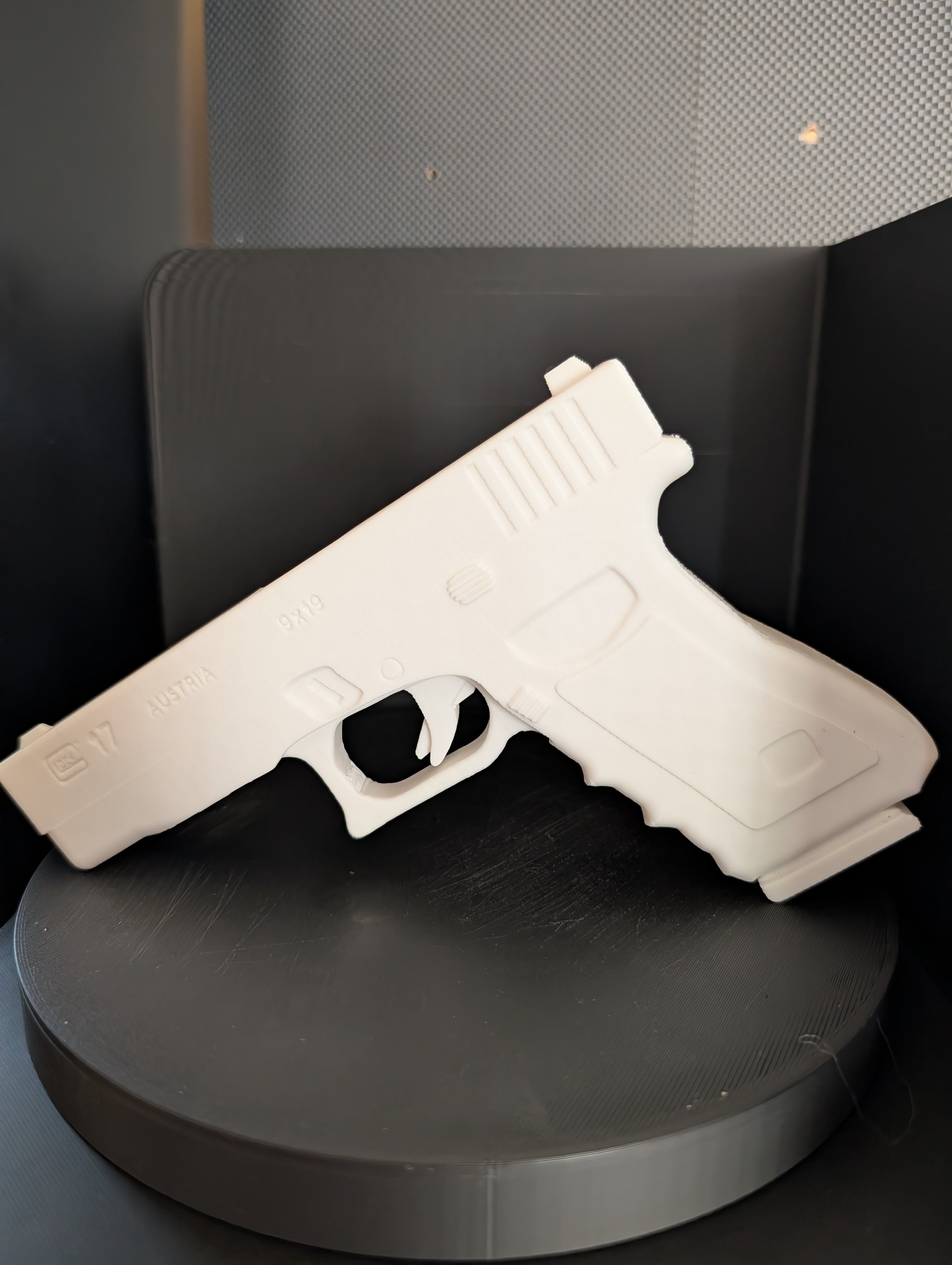 Glock 17 Left Standing.jpg