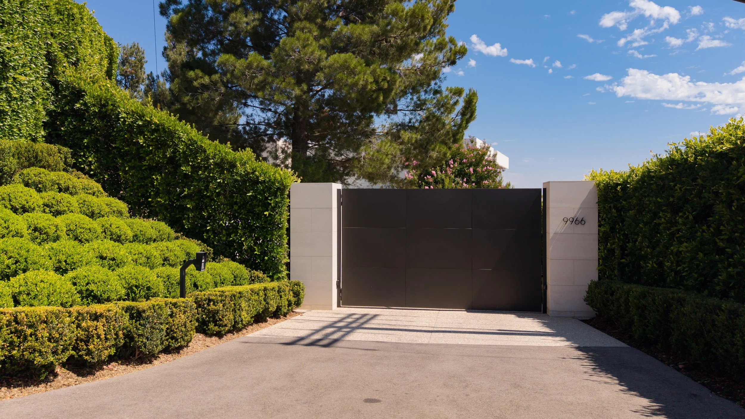 03:9966BeverlyGrove-print-122.jpg