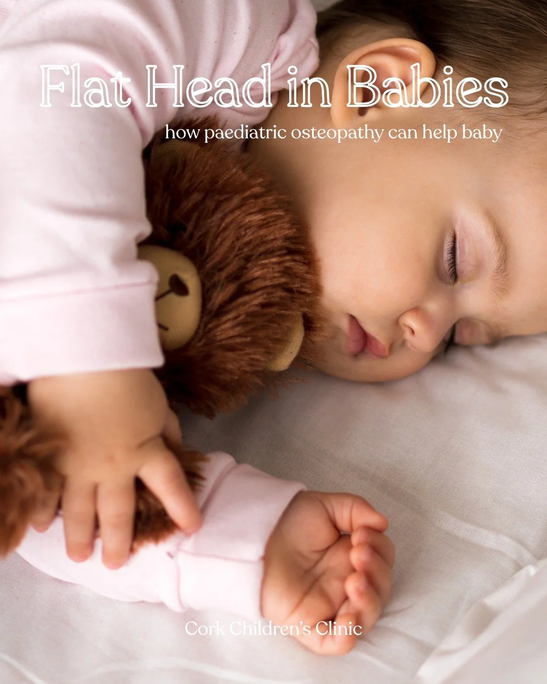 Typically, parents might notice that their baby&rsquo;s head is flattened at the back or on one side. It is not painful and does not affect the baby&rsquo;s everyday life or his abilities.
 
The following could be signs of head flattening: 
&bull; he
