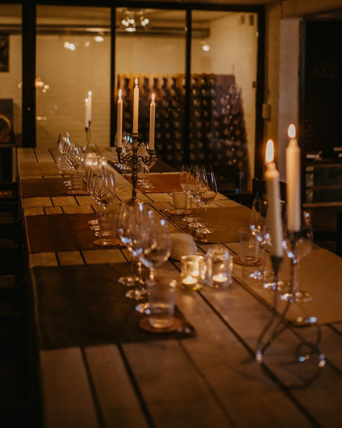 T&auml;nk dig en kv&auml;ll d&auml;r lugnet s&auml;nker sig, en varm middag v&auml;ntar och skymningen speglar sig i sj&ouml;n... Just nu &auml;r vinterpaketet &ouml;ppet f&ouml;r bokning &ndash; &ouml;vernattning, frukost, gemyt och bad i vedeldad b