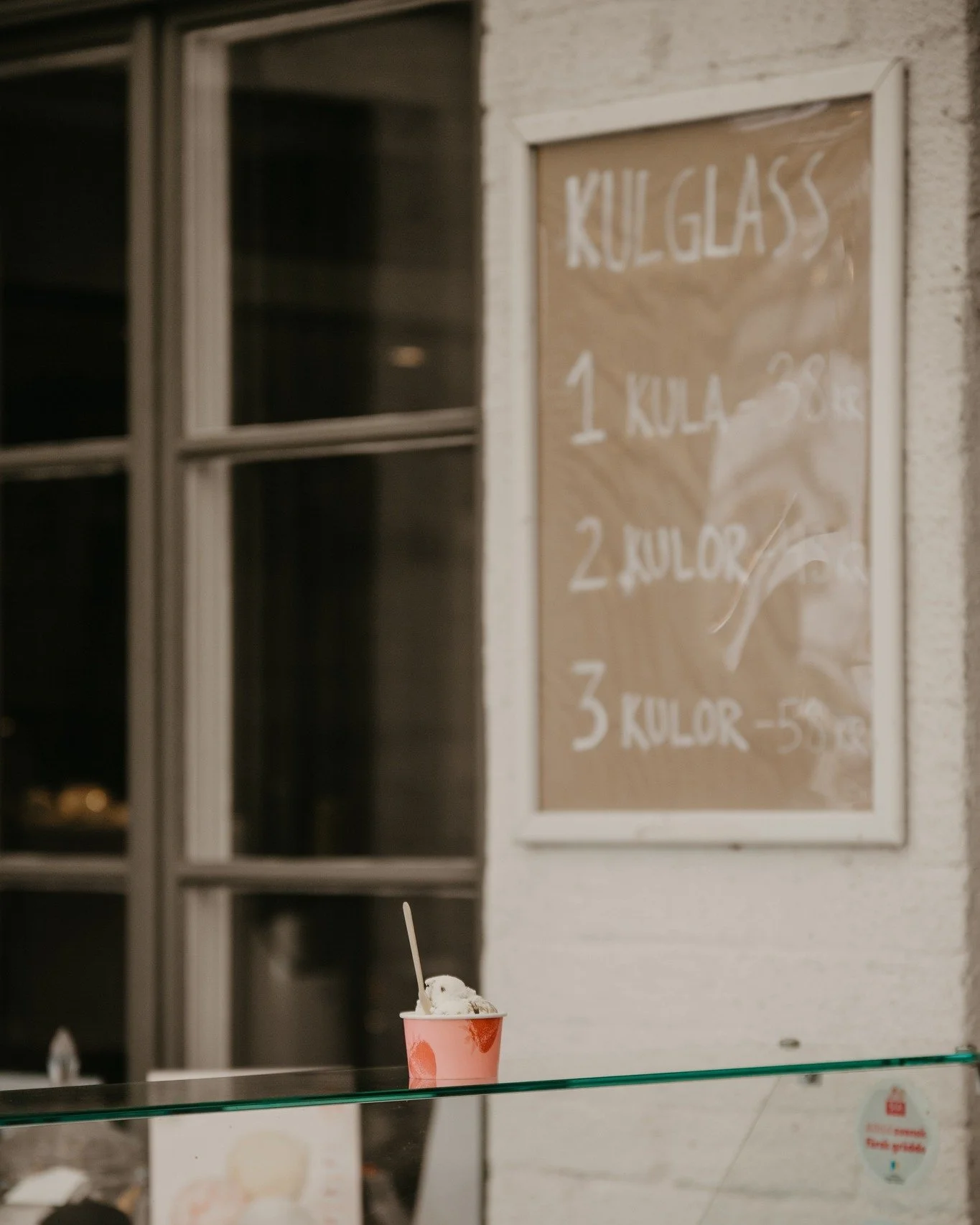 Nu smygstartar den vackraste av tider. Ni vet tiden som rymmer de d&auml;r dagarna n&auml;r n&auml;san blir lite fr&auml;knig, n&auml;r vi kan sitta i l&auml; mot husv&auml;ggen som solvarm v&auml;rmer v&aring;r rygg - och n&auml;r den allra f&ouml;r