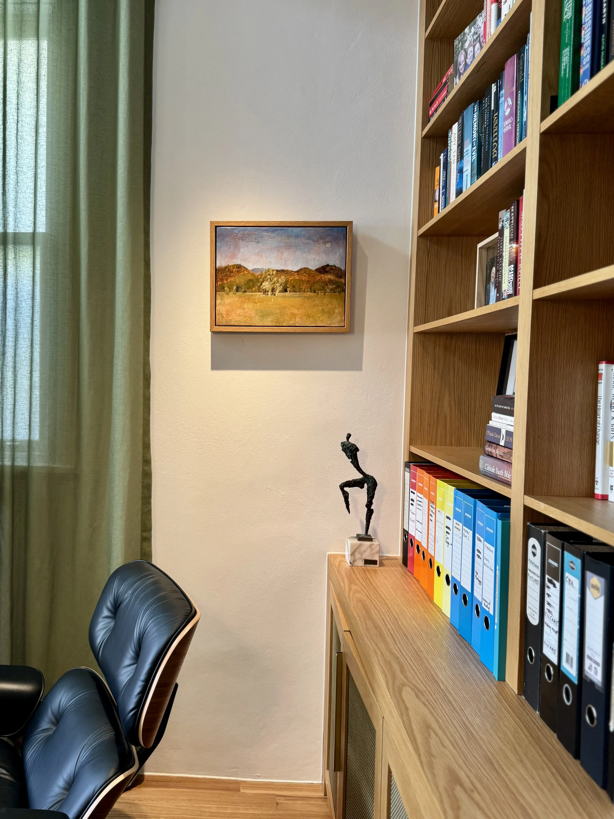 Andrew Hmelnitksy, The Tweed Valley Weather Report 2017, Oil Paint on Board
Scultpture.
Umberto Baldini, Untitled 1982, Bronze