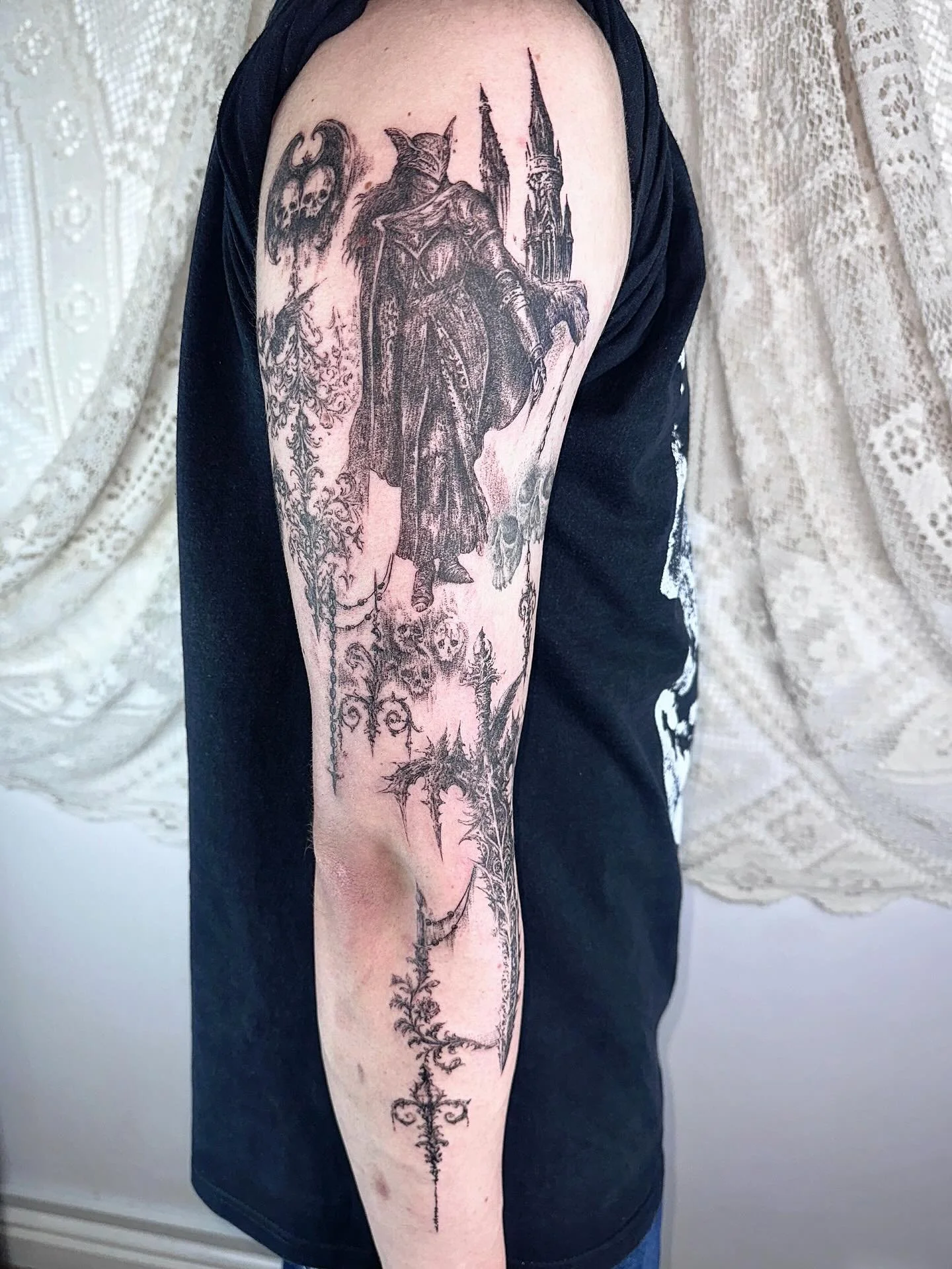 Sacred armour for Finn ~ with the Sword of Melania as the centrepiece for this one ♱