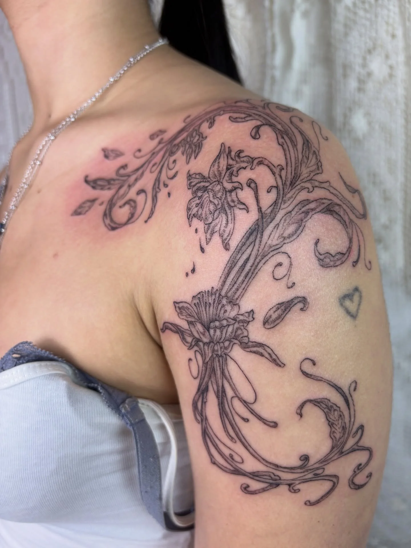 Custom botanical shoulder wrap🌷

Inspired by one of my flash pieces that had already been claimed - we extended the flow &amp; added another flower to complete the piece x

Thankyou to my lovely client for coming up from London, I appreciate you guy