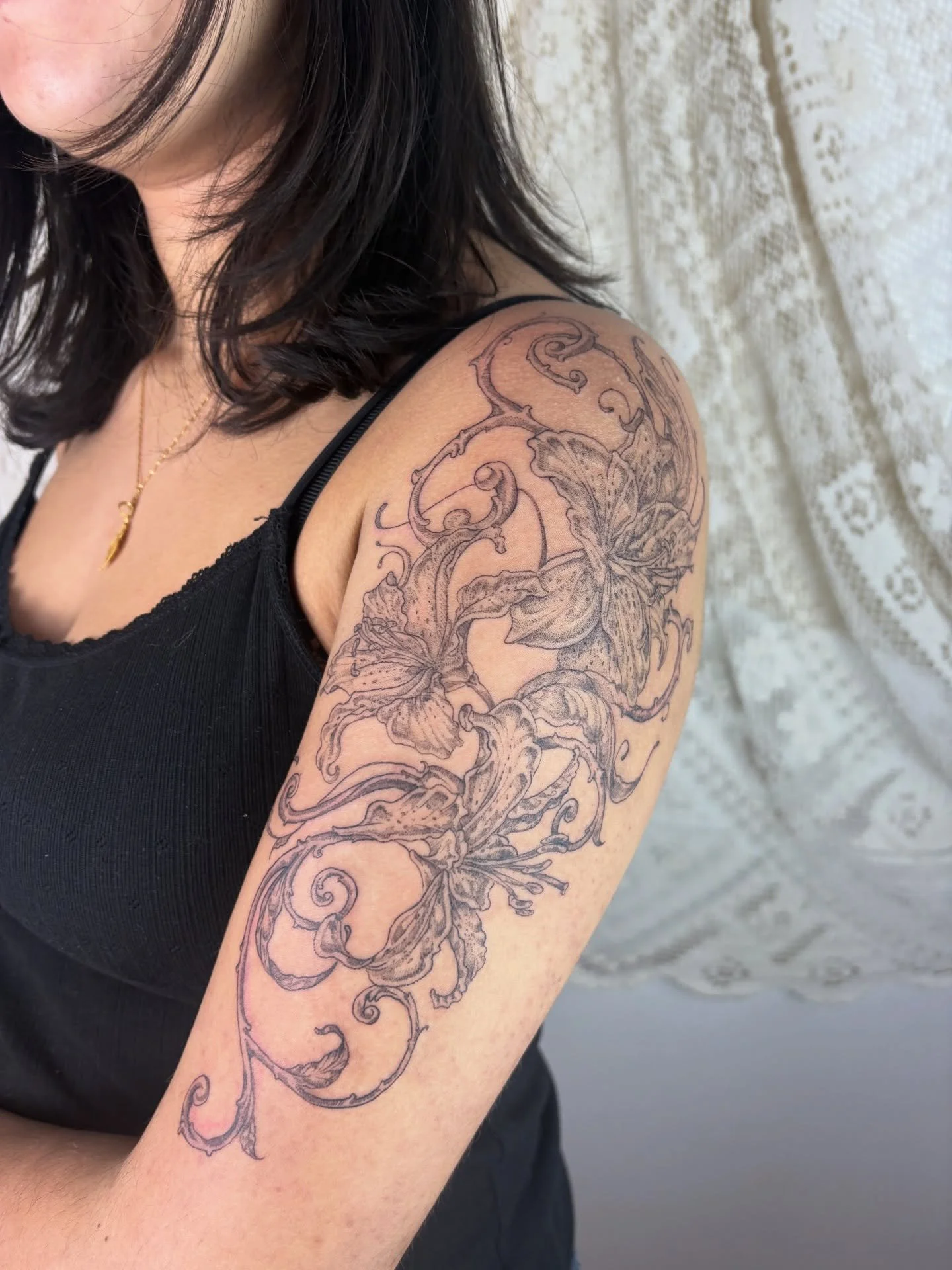 A week of tiger lilies🌱

This piece was created by stenciling various Lilies &amp; hand drawing the stems &amp; vines between 🕯️

Books are closed for now 
But
I do have a summer waitlist!
Dm to be added 🗝️