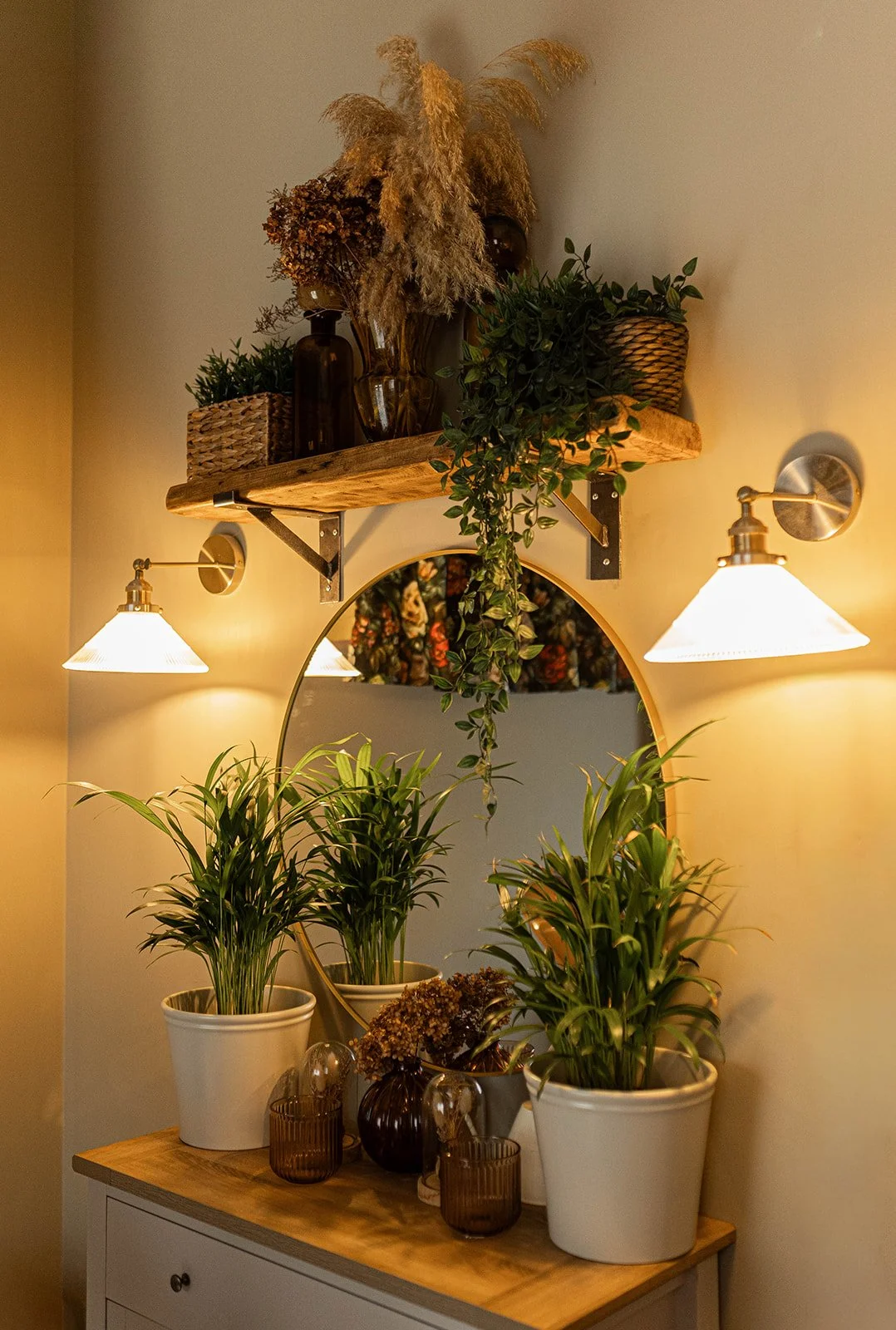 DISCOVER OUR SPACE...