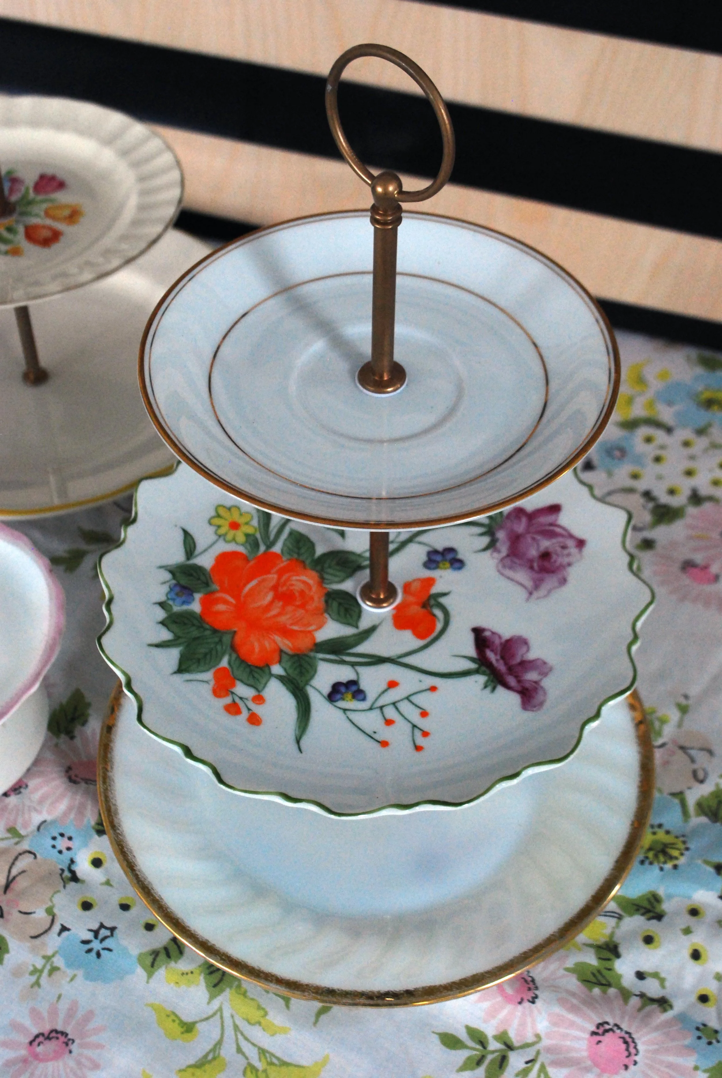 Adult Makers: Fall Repurposed Cake Stands