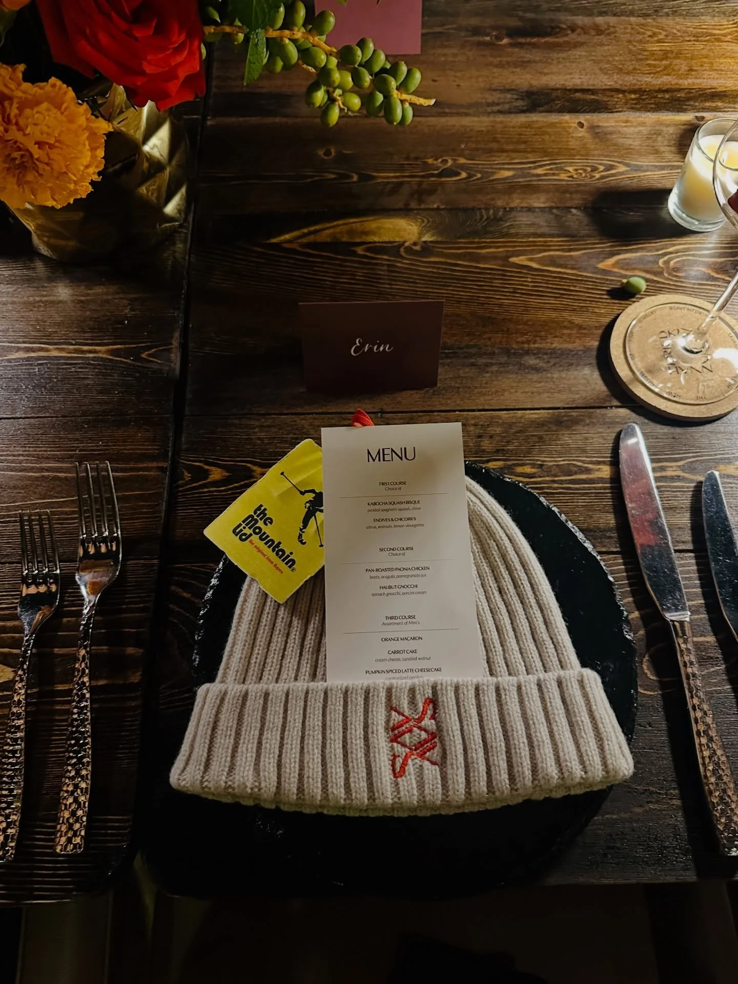 &lsquo;Tis the season🎄 @hoteljeromeauberge x @savfriedkin Jewelry Dinner at The Prospect featuring cozy  @themountainlid swag! 

#aspen #aspensnowmass #hoteljerome #aspenlifestyle