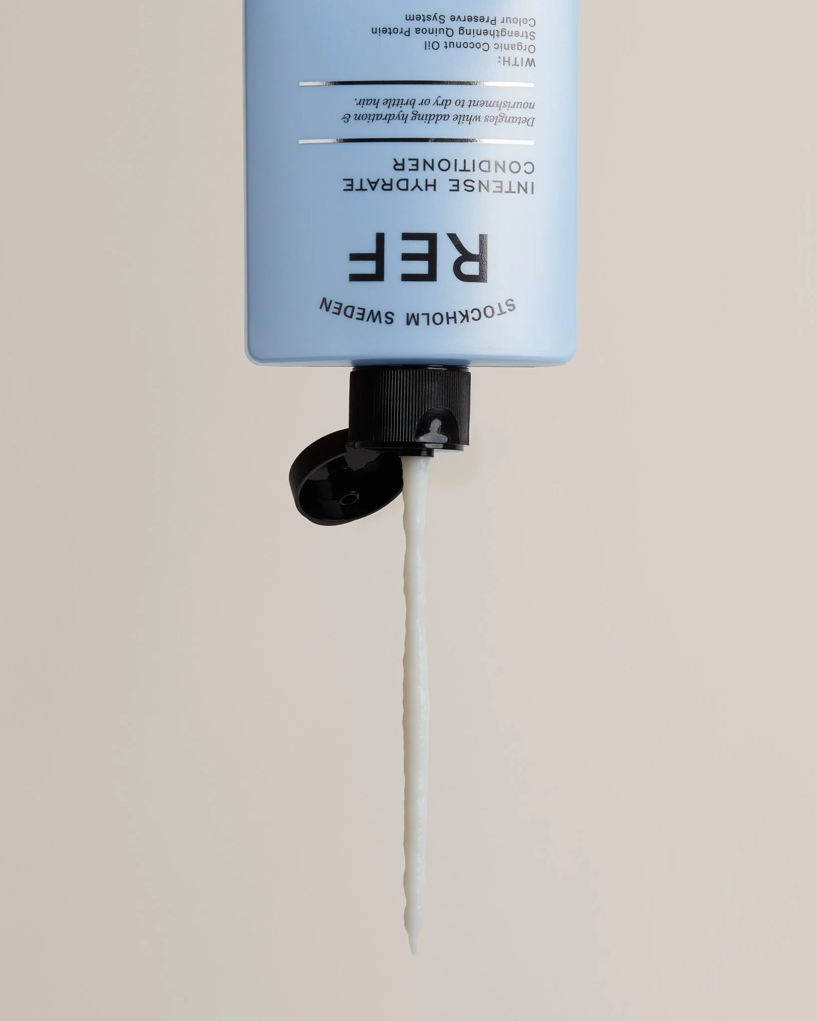 REF_Stockholm_Full_Product_Intense_Hydrate_Vegan_Conditioner_LR_001.jpg