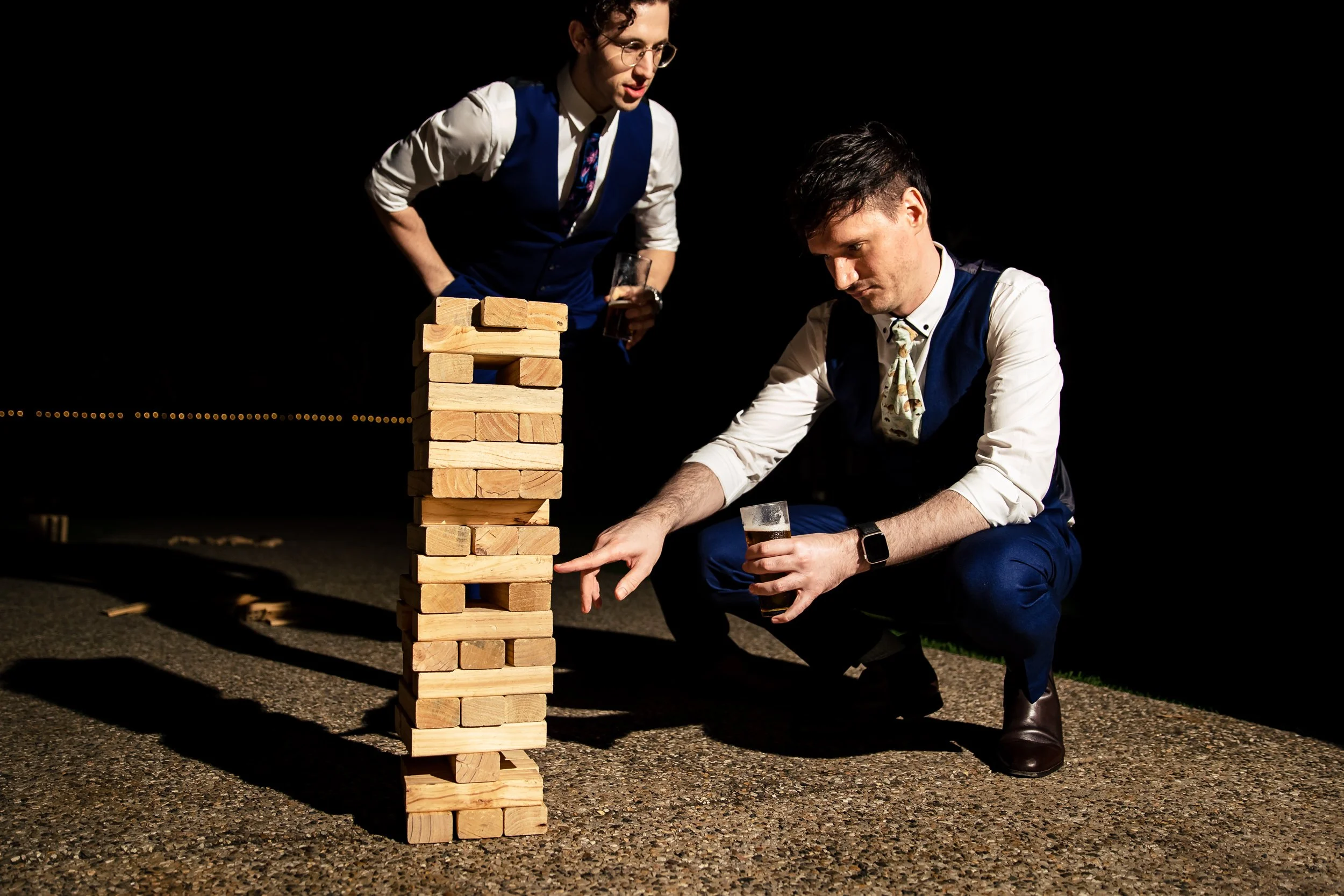 5 Ways To Keep Your Wedding Guests Happy While You Sneak Off For Photos