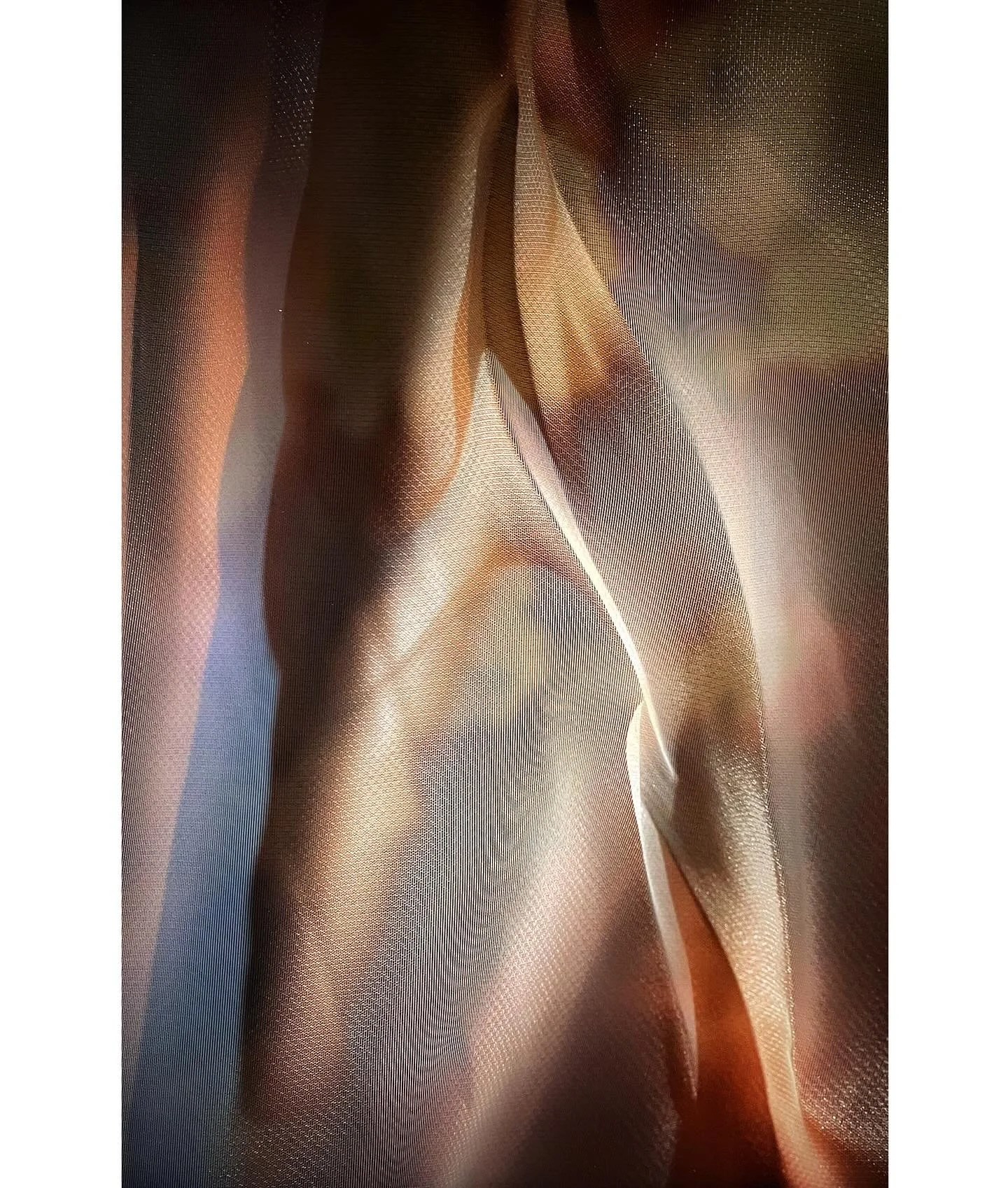 @mcguffeyartcenter #mcguffeyartcenter #scottfsmithstudio #photography #artphotography 
#fabric