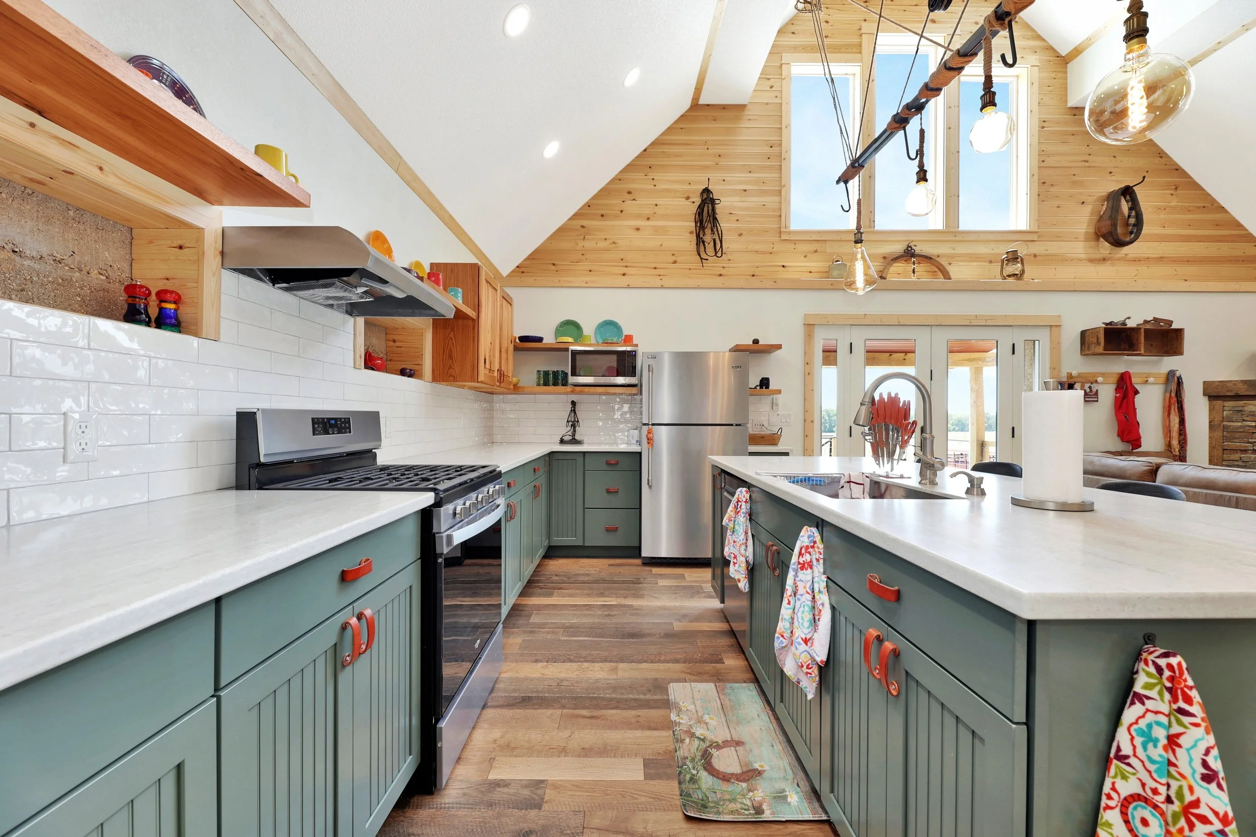 historic-barn-home-renovation-kansas-open-concept-kitchen-lighting