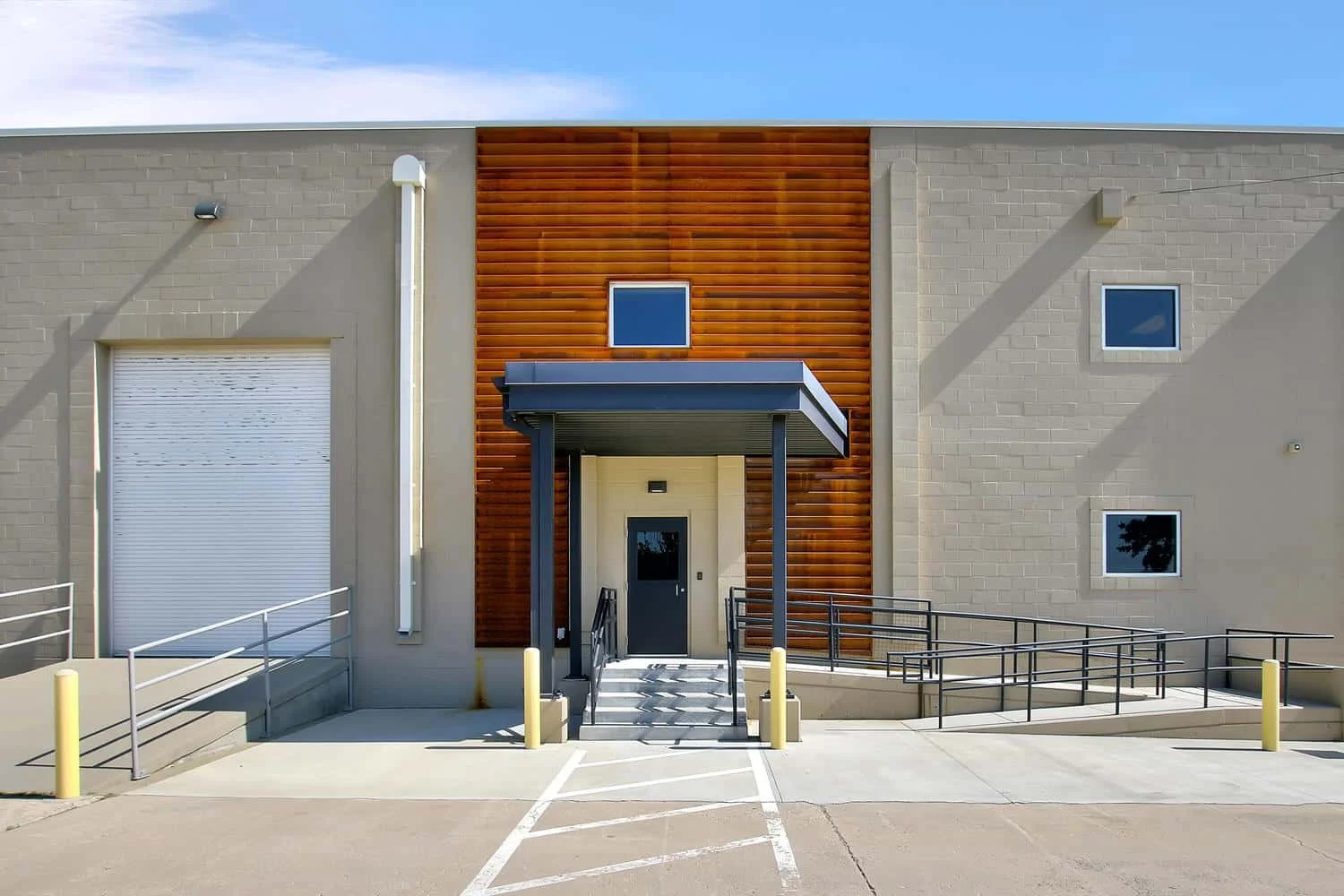 manufacturing-facility-exterior-entrance-winfield-ks.jpg