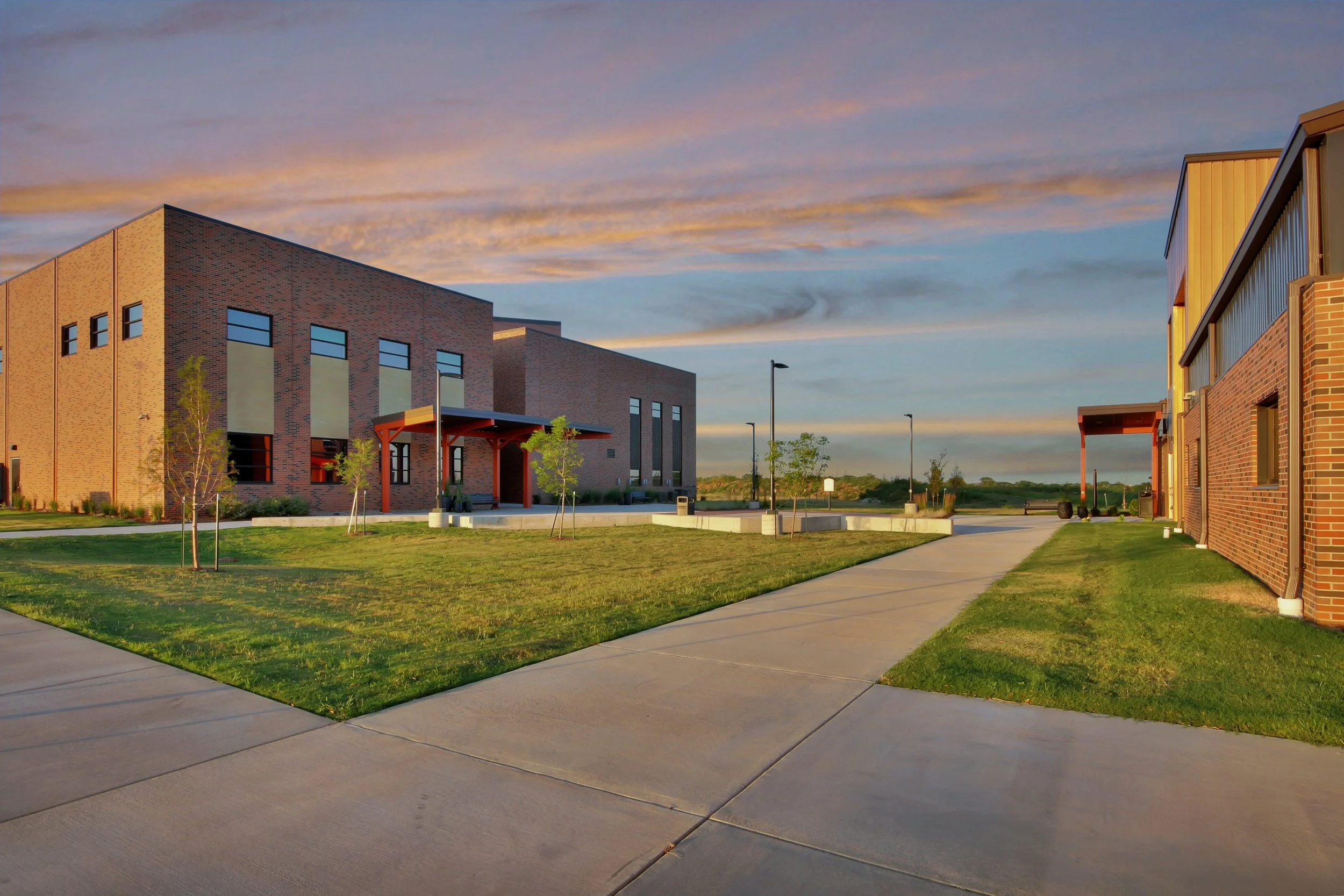 cowley-college-sumner-campus-short-building-wellington-kansas.jpg