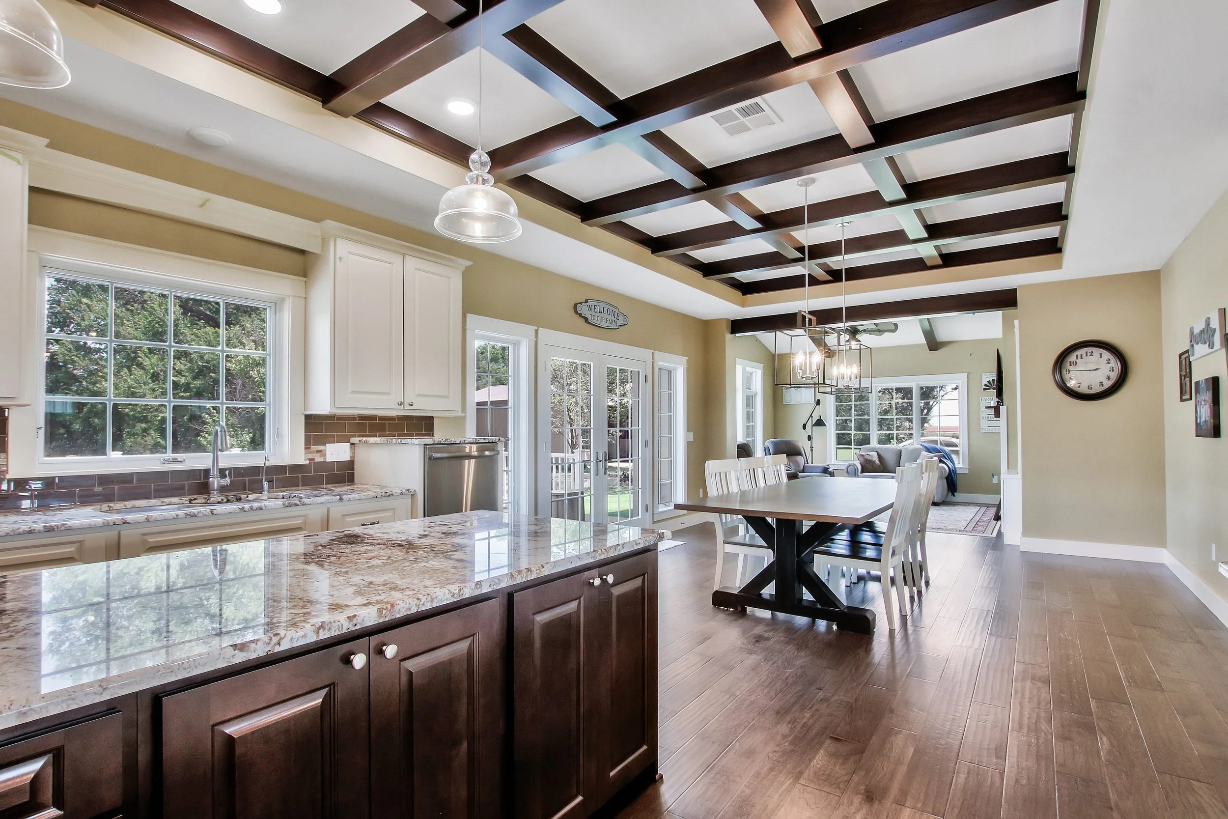 prairie-home-interior-open-concept-kitchen-dining-room-oklahoma.jpg