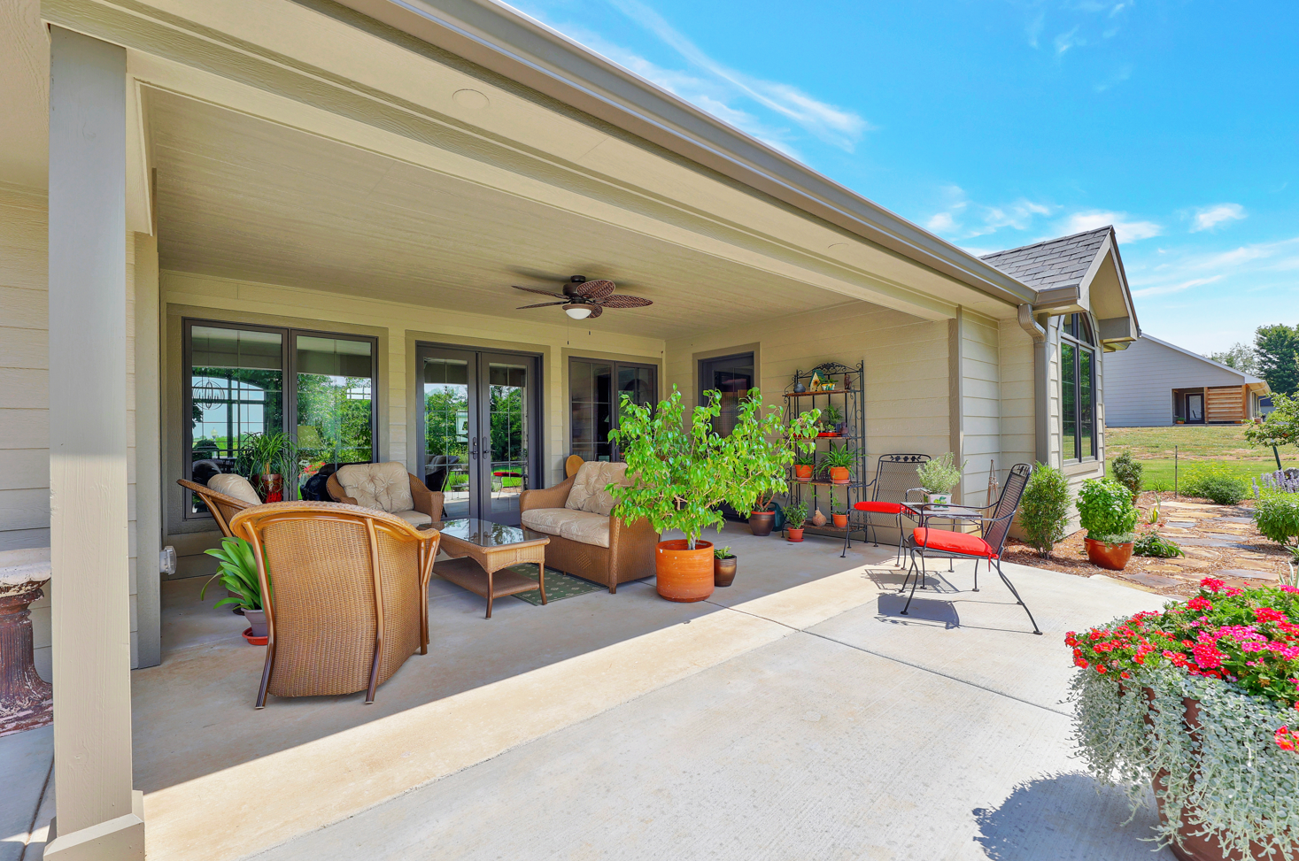 aging-in-place-custom-home-covered-patio-country