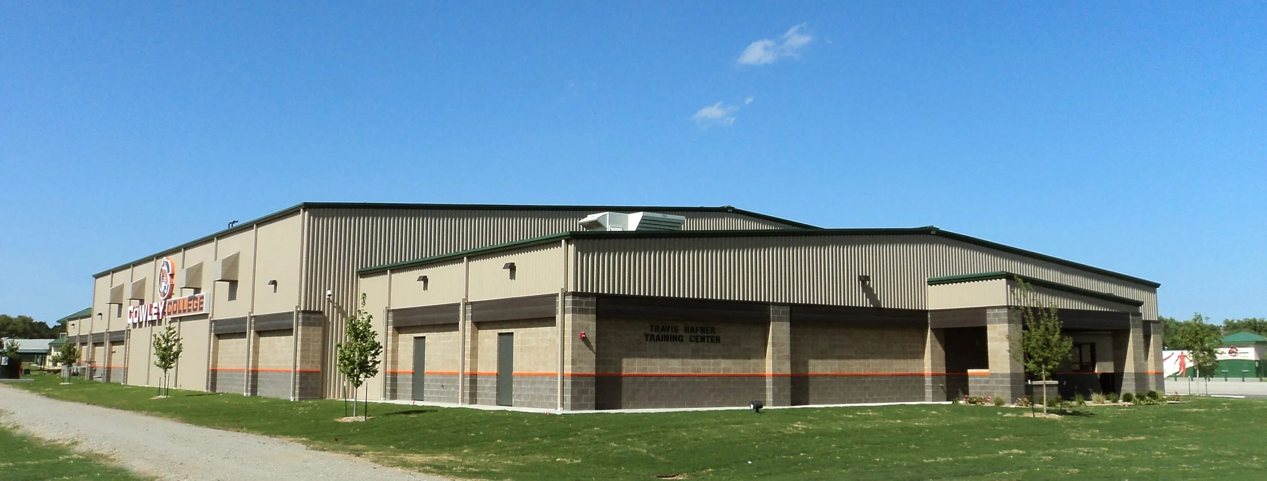 cowley-college-travis-hafner-training-center-arkansas-city-kansas-PEMB.jpg