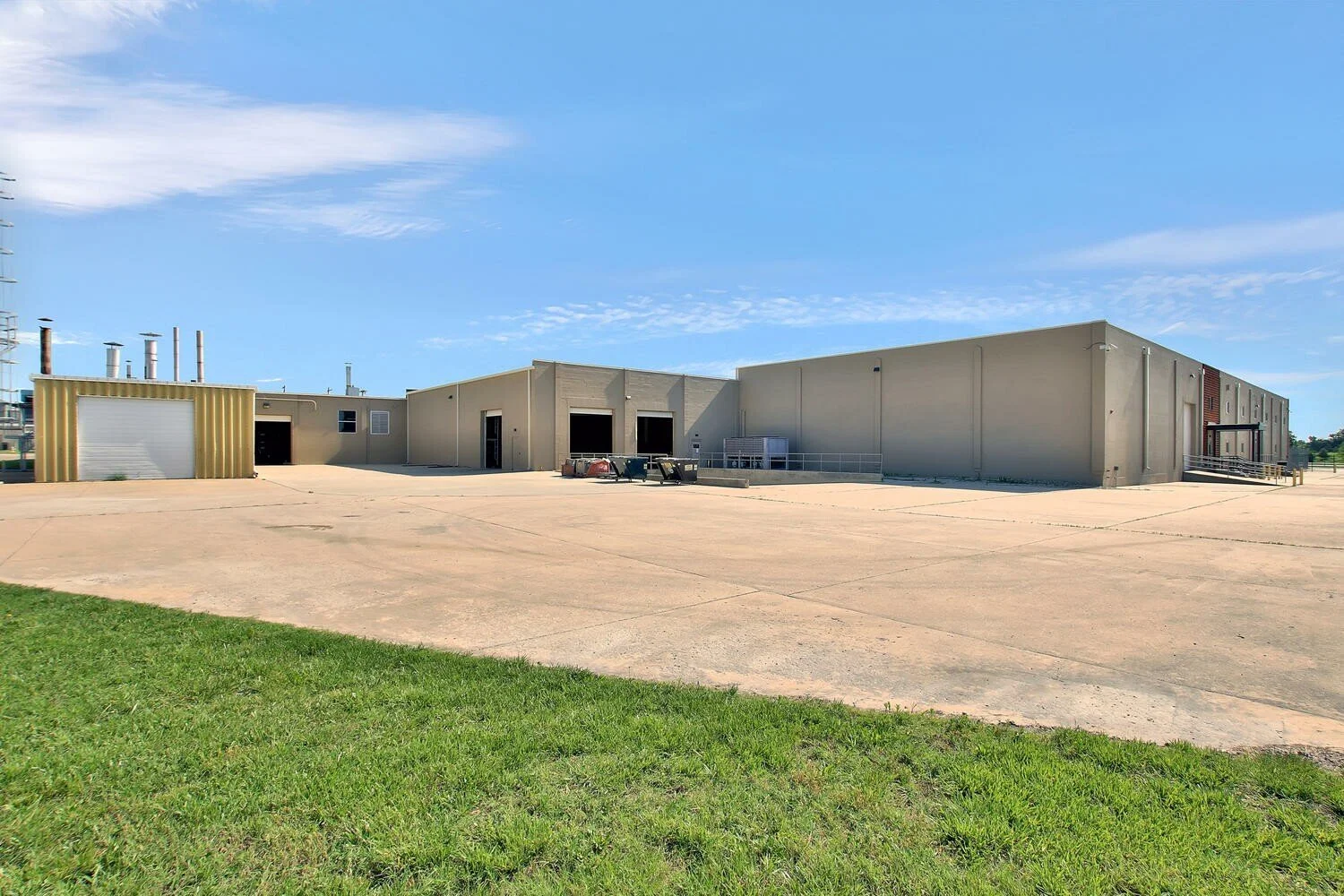 zeeco-strother-field-kansas-loading-exterior-overall-view.jpg
