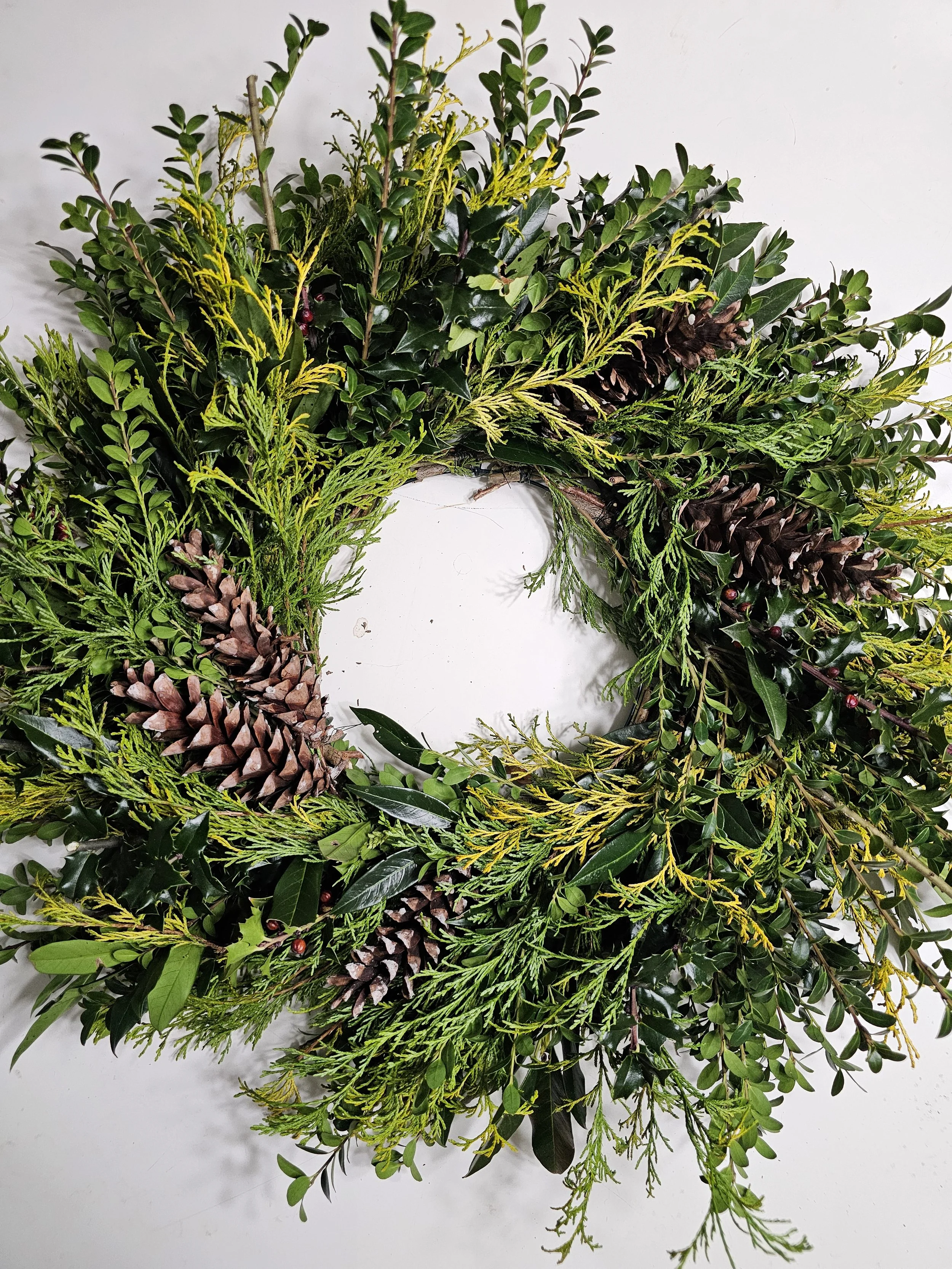 Wreath add-on: Pinecones