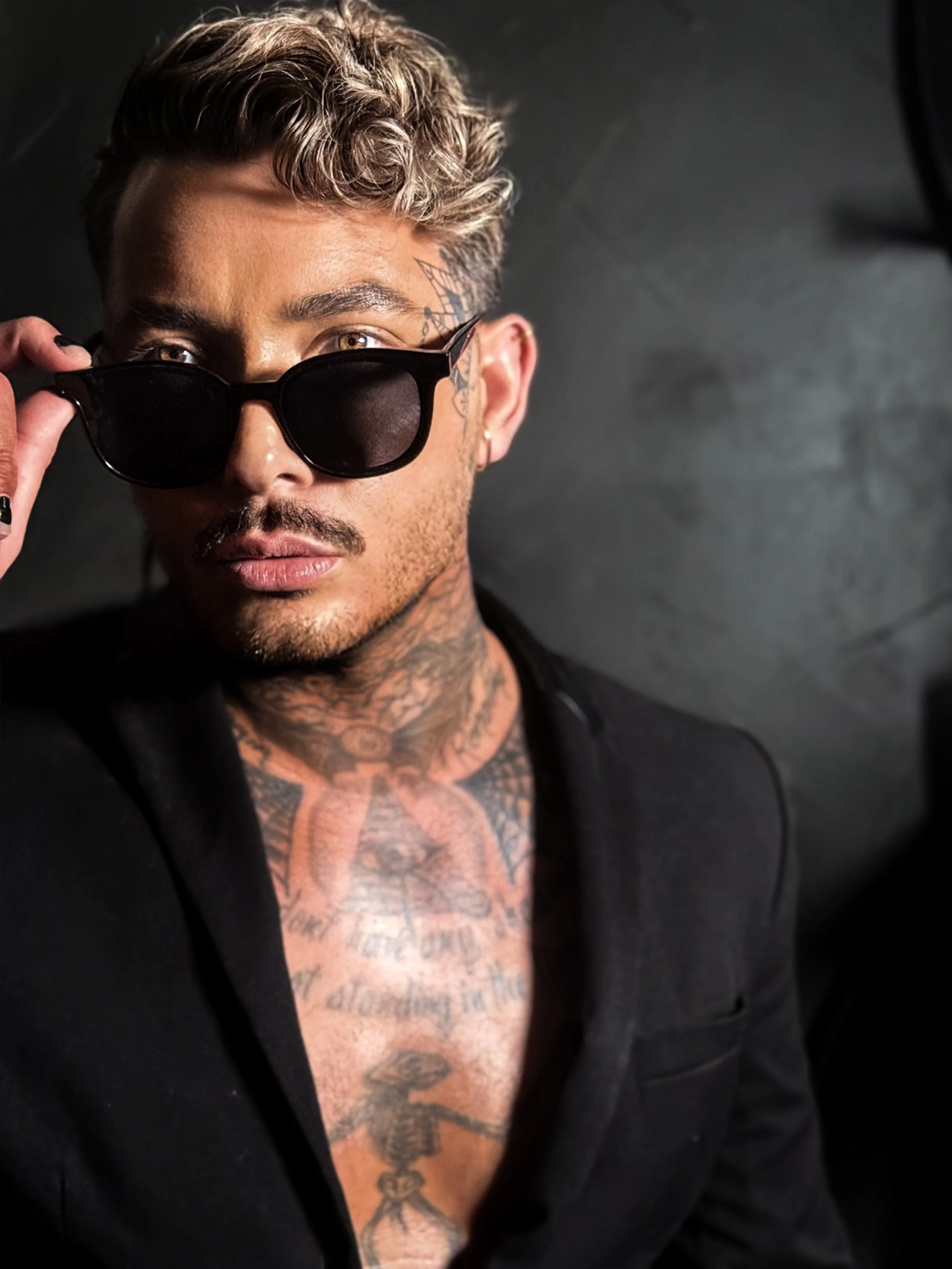 Julien Nicolas | Celebrity Makeup Artist