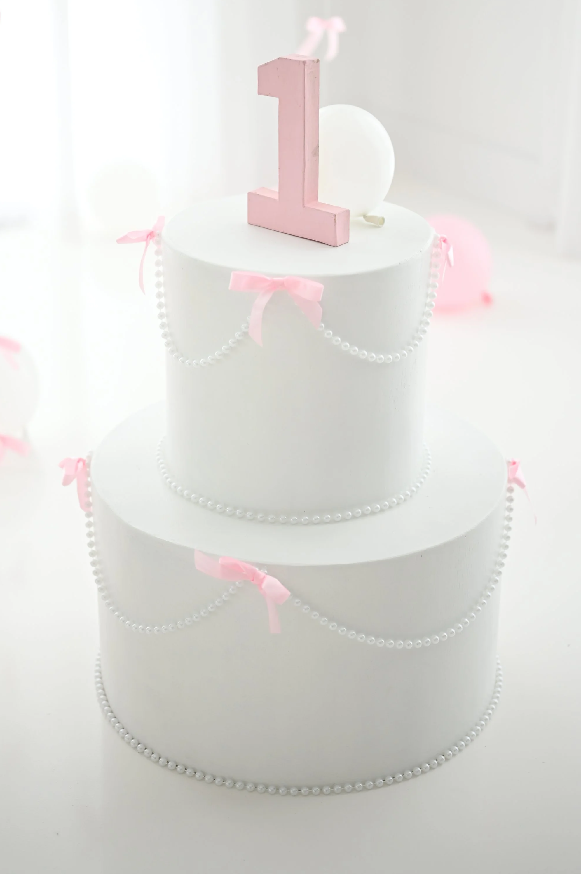 Tiered  Wood Cake (White)