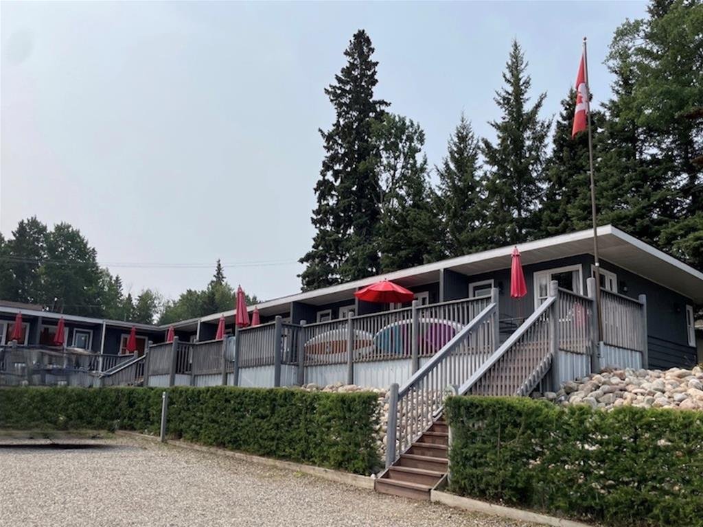 WaskesiuResorts_01_cropped.jpeg